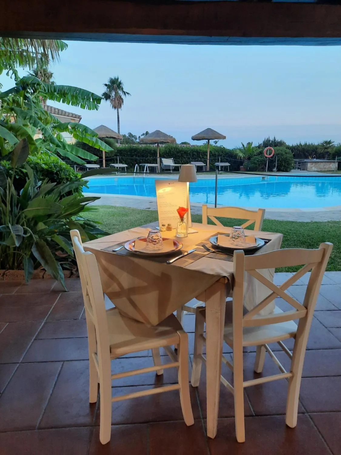 Restaurant/places to eat in Residence Le Bouganville