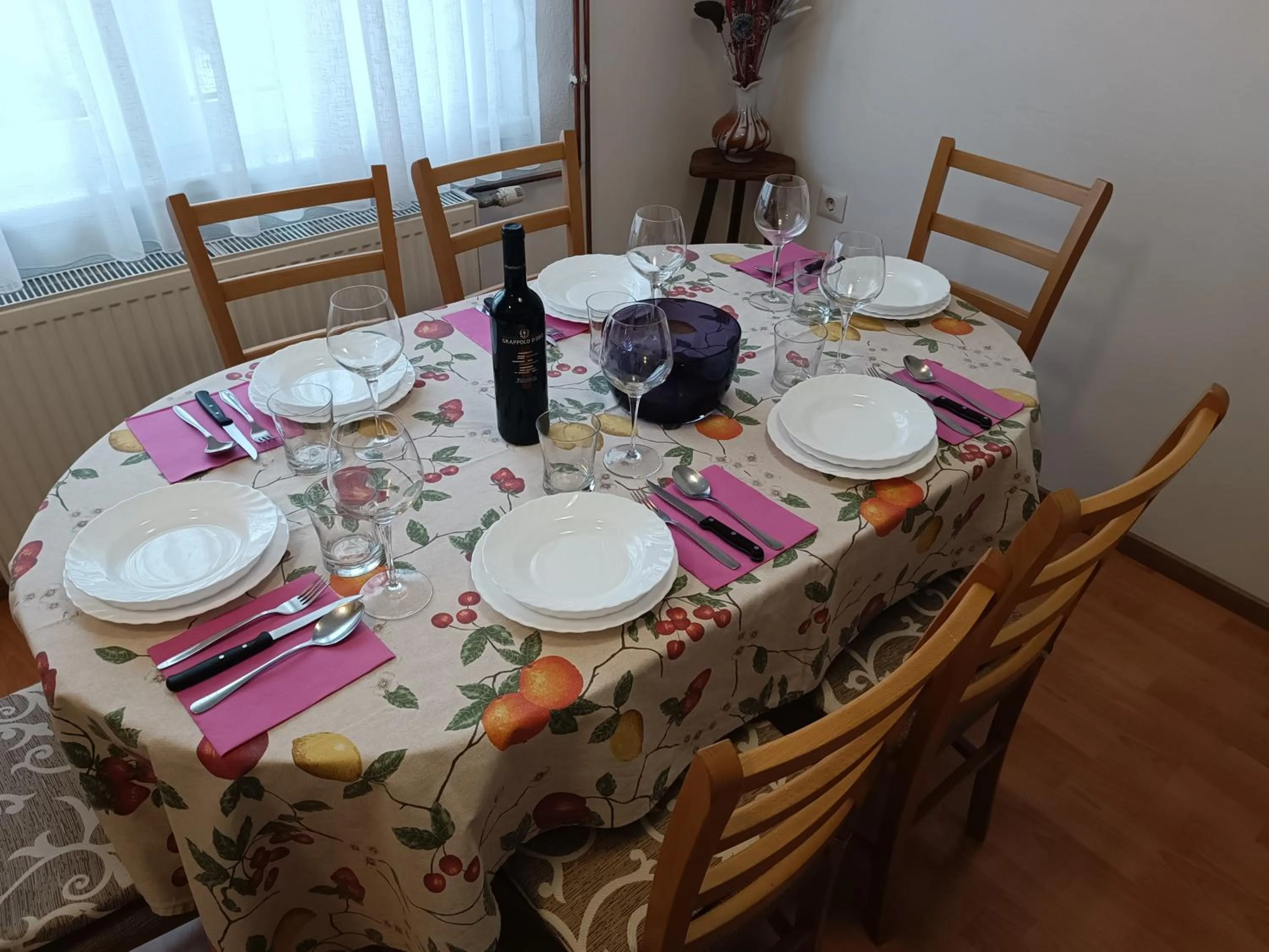 Dining area in Apartmani Janjic