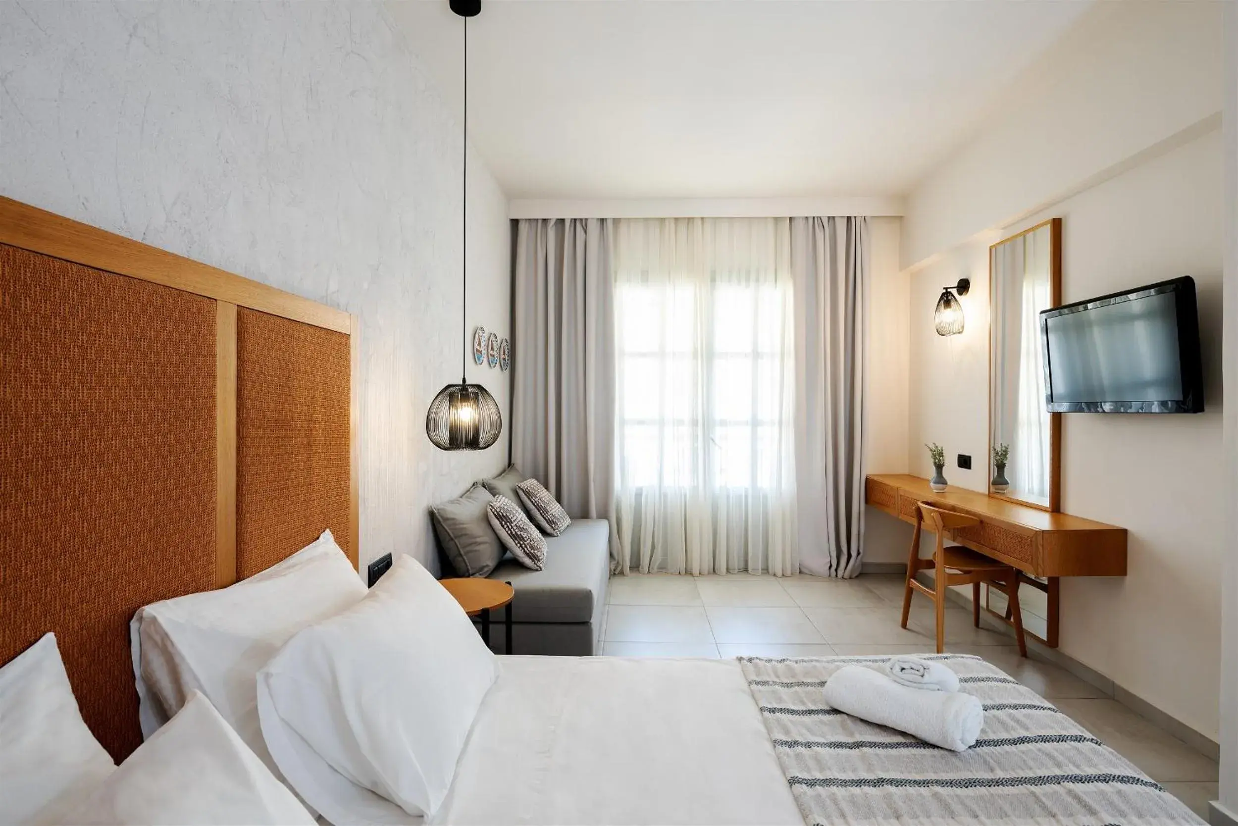 Deluxe Double Room in Pedi Beach Hotel Deluxe Double Room in Pedi Beach Hotel