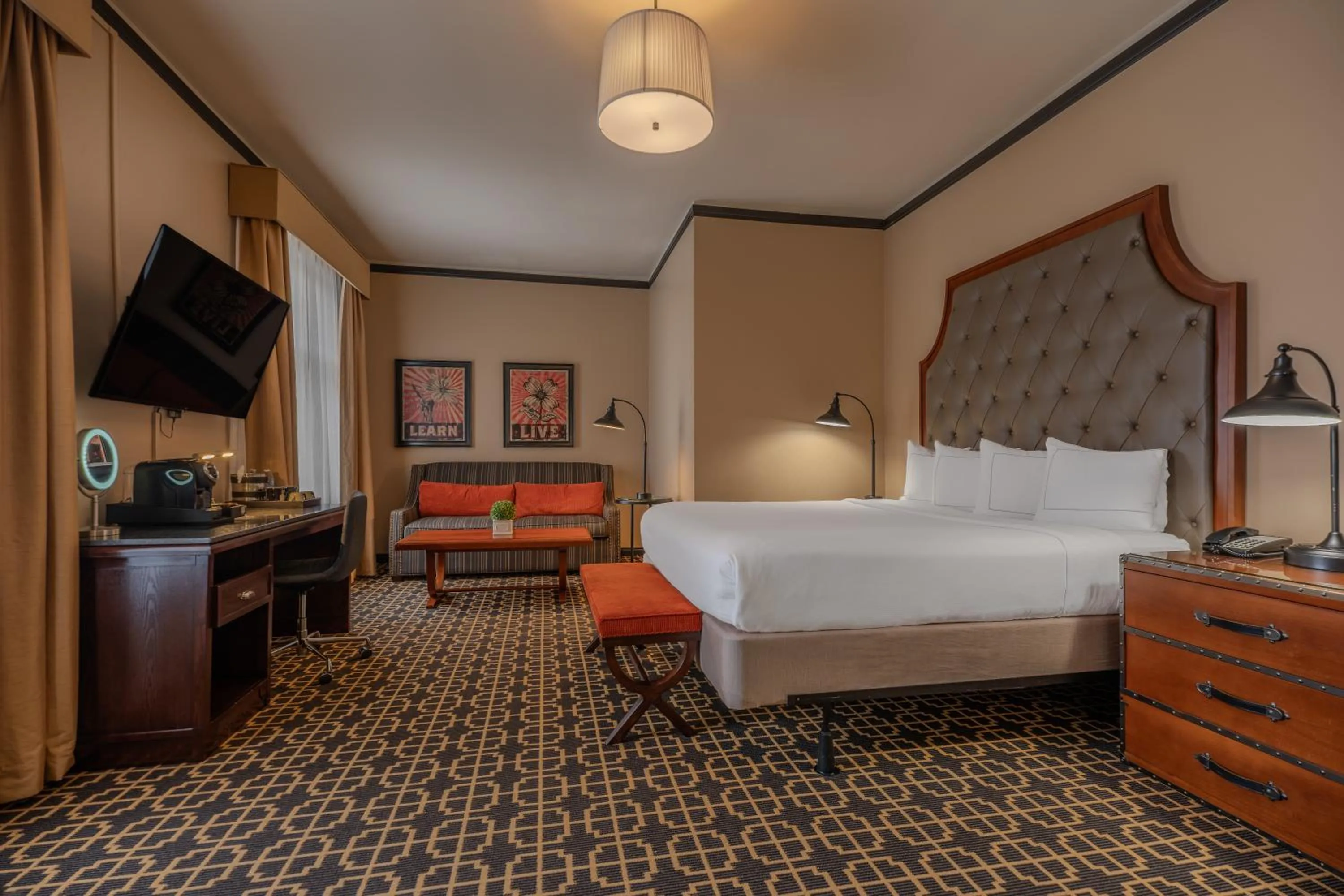 Photo of the whole room, Bed in The Peery Salt Lake City Downtown, Tapestry Collection by Hilton