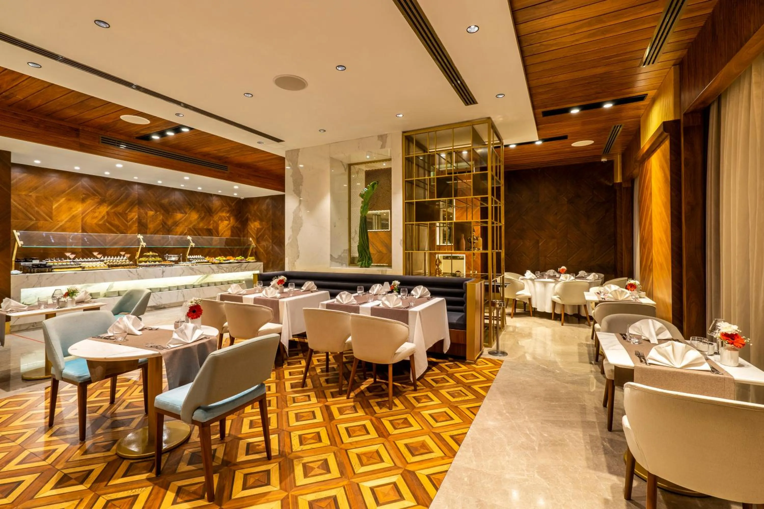 Restaurant/places to eat in Rocks Hotel & Casino