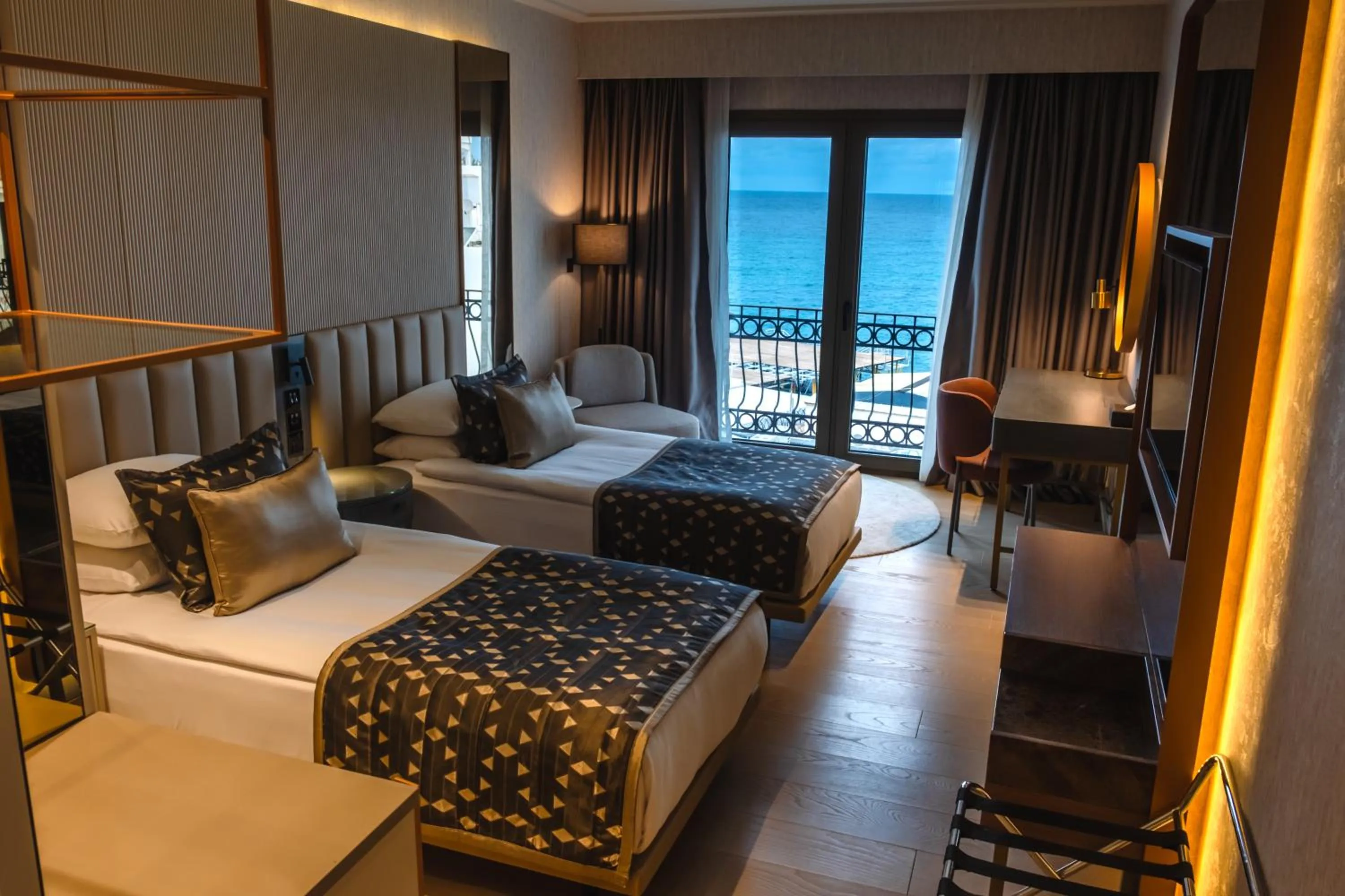 Bed in Rocks Hotel & Casino