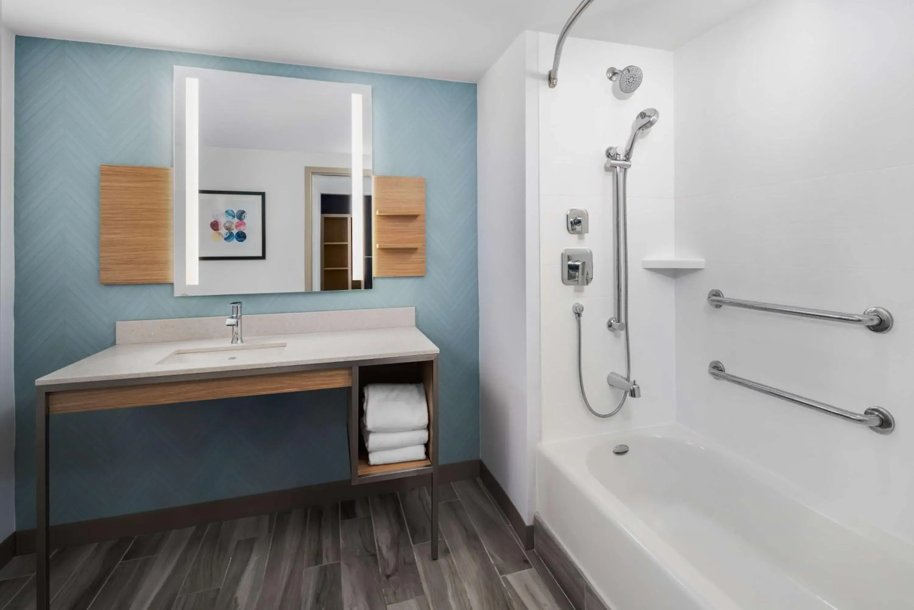 King Room with Bath Tub - Mobility Access in Hilton Garden Inn Rockaway King Room with Bath Tub - Mobility Access in Hilton Garden Inn Rockaway