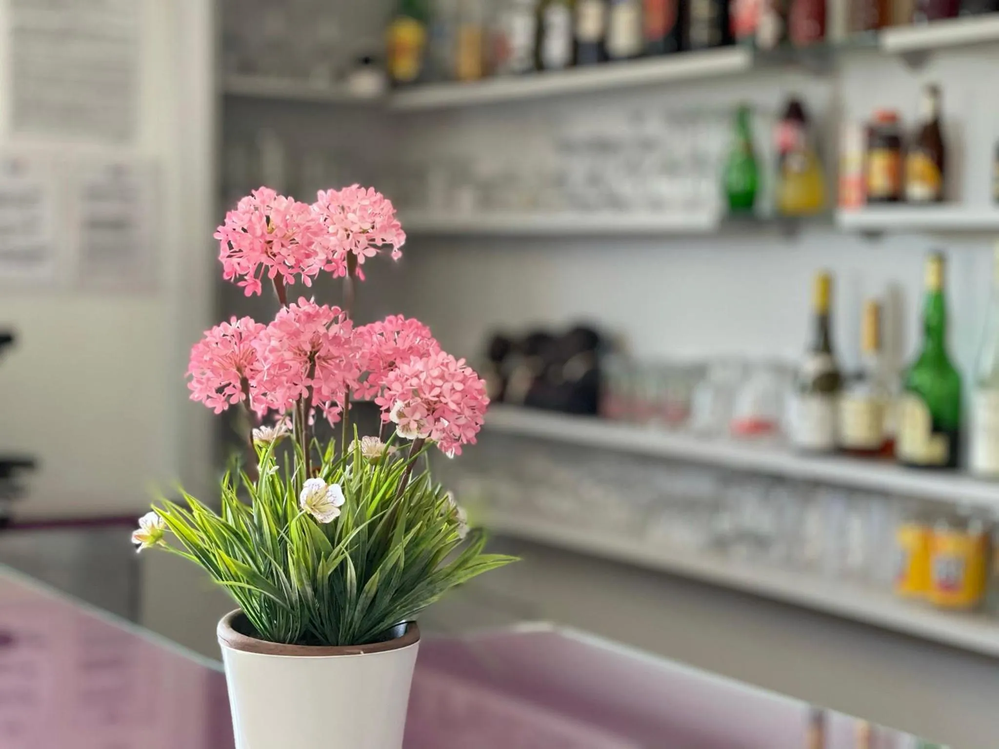 Lounge or bar in "Contact Hôtel" Le Saint Rémy - Chalon Sud