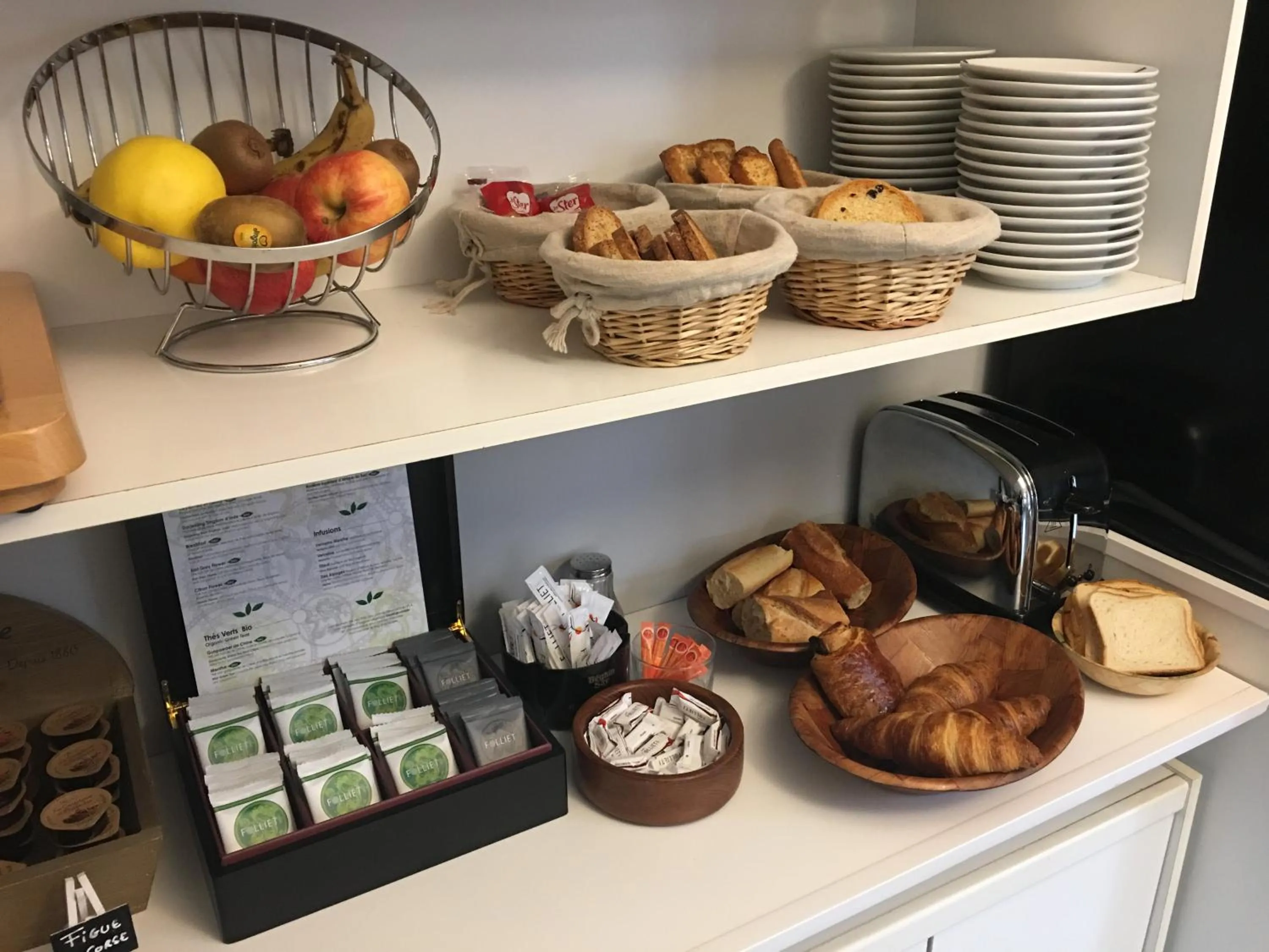 Area and facilities in "Contact Hôtel" Le Saint Rémy - Chalon Sud