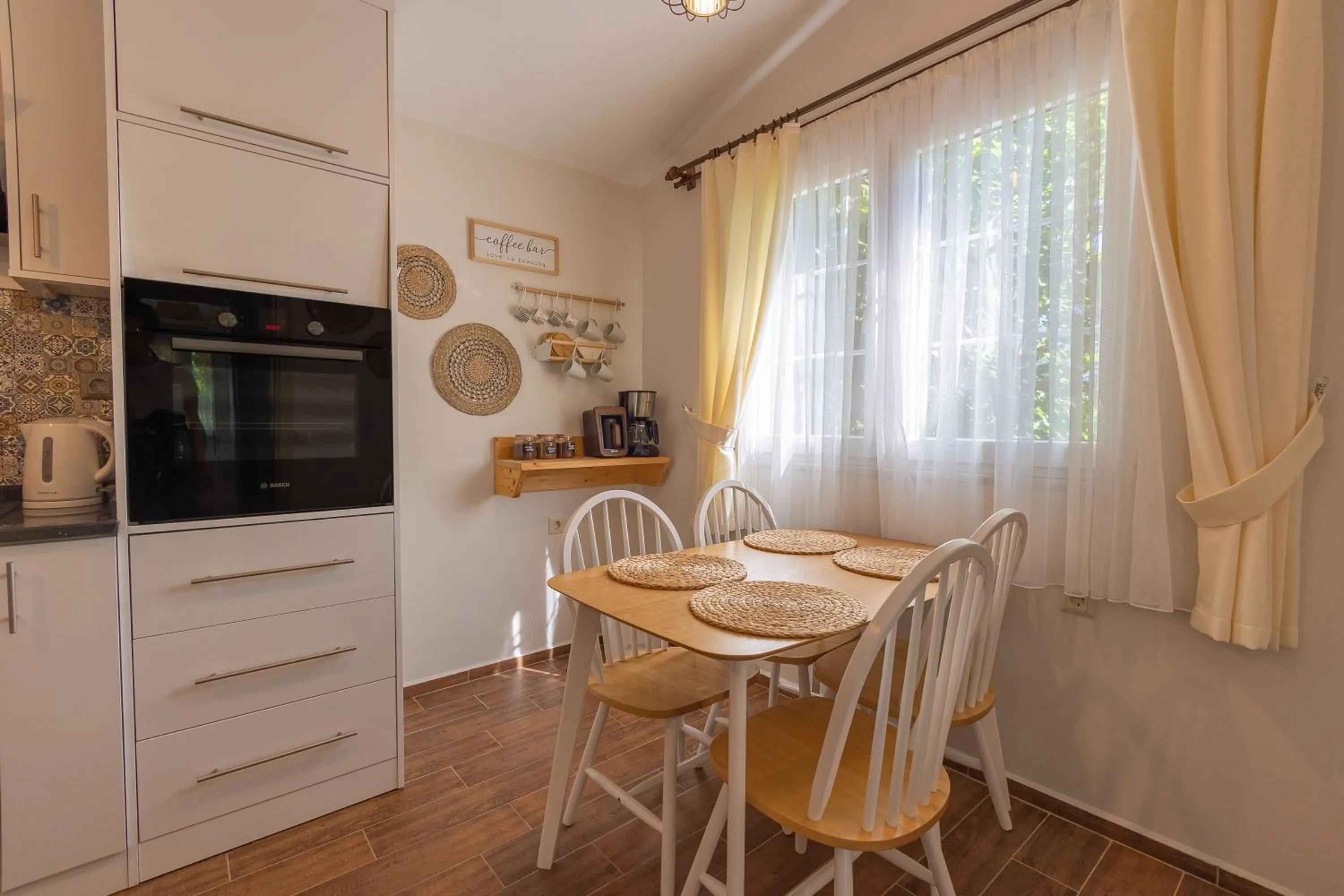 Kitchen or kitchenette in Caretta Caretta Pension