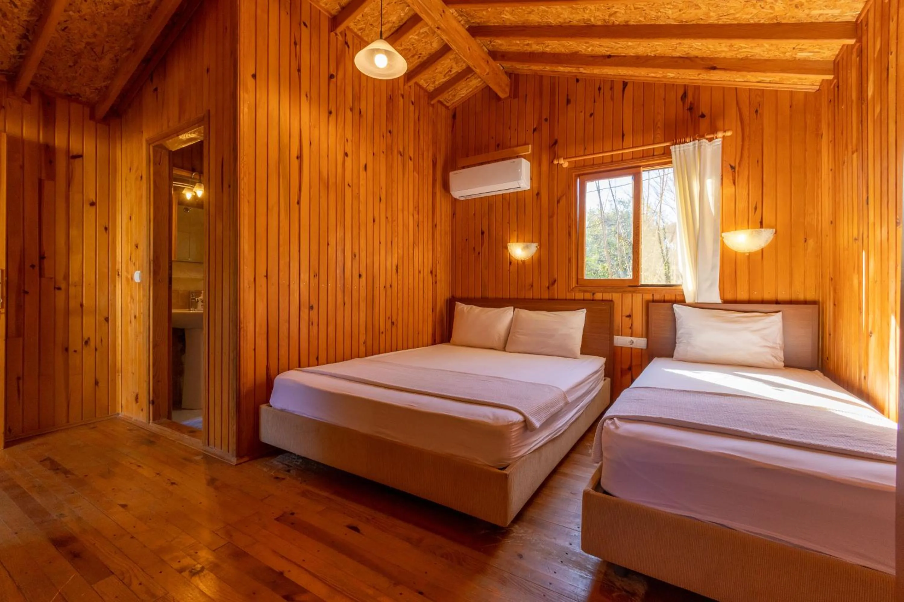 Photo of the whole room, Bed in Caretta Caretta Pension