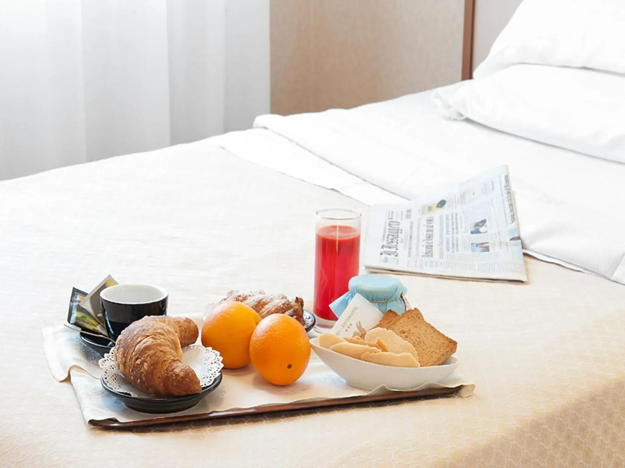 Day, Bed in Hotel Ristorante Dragonara Day, Bed in Hotel Ristorante Dragonara