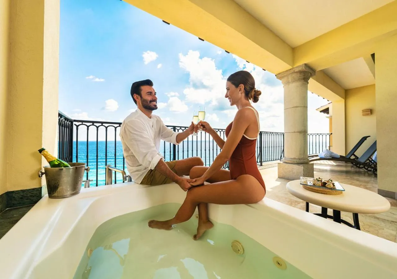 People in Grand Park Royal Cancun - All Inclusive