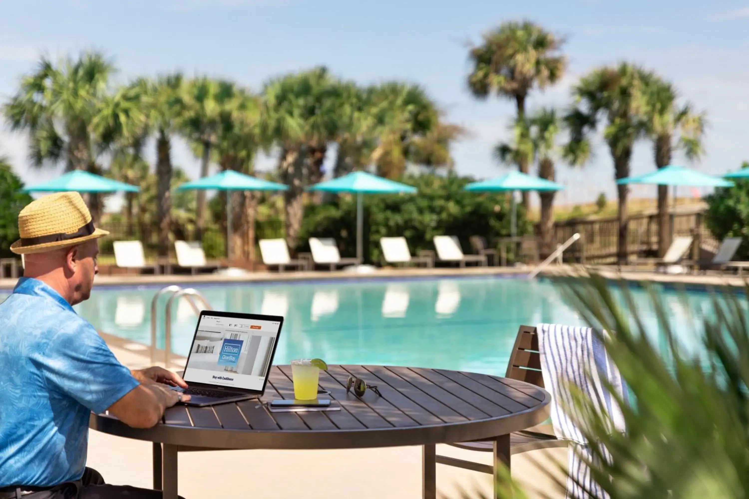 Swimming pool in DoubleTree Resort by Hilton Myrtle Beach Oceanfront Swimming pool in DoubleTree Resort by Hilton Myrtle Beach Oceanfront
