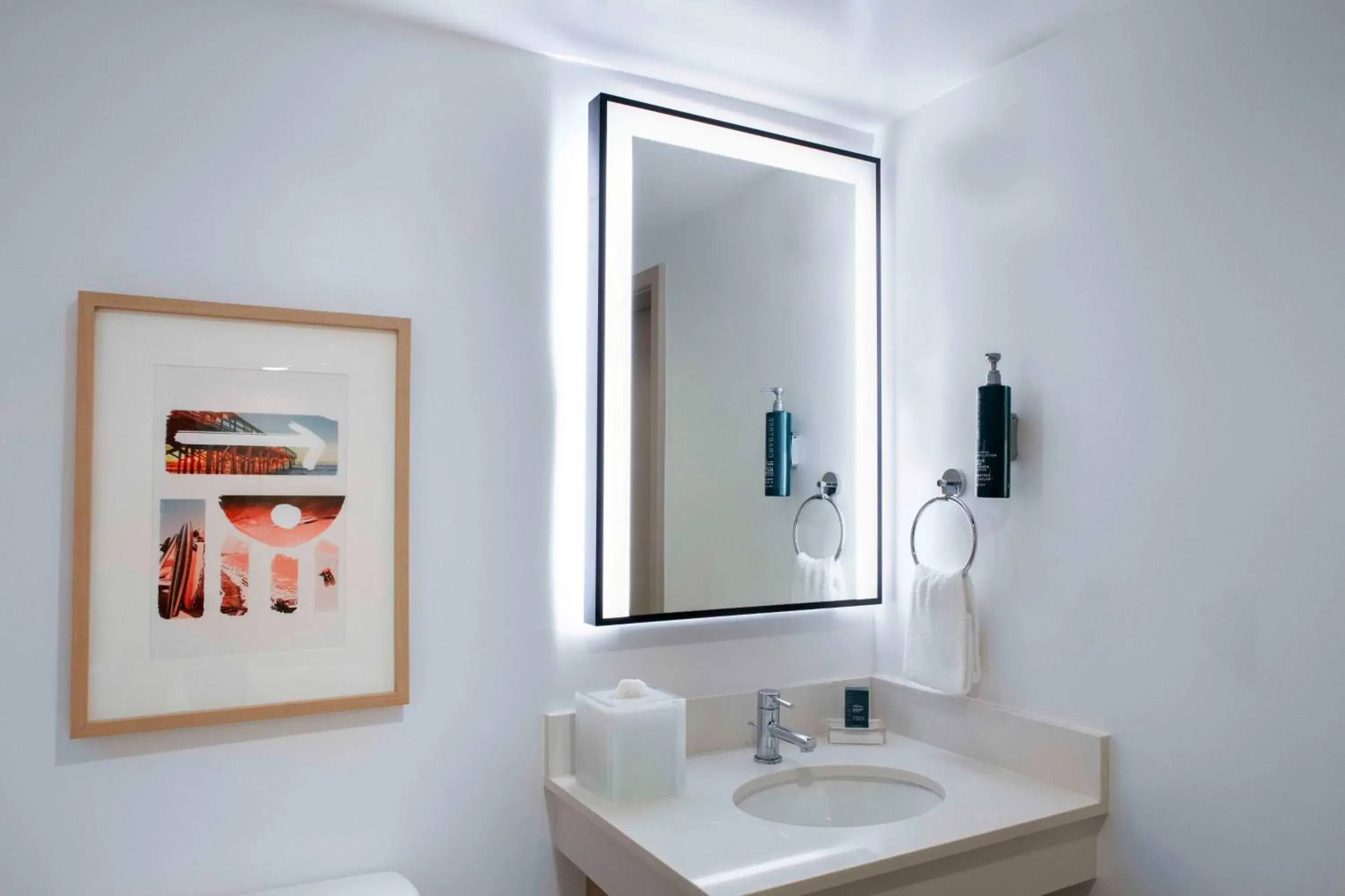 Bathroom in DoubleTree Resort by Hilton Myrtle Beach Oceanfront Bathroom in DoubleTree Resort by Hilton Myrtle Beach Oceanfront