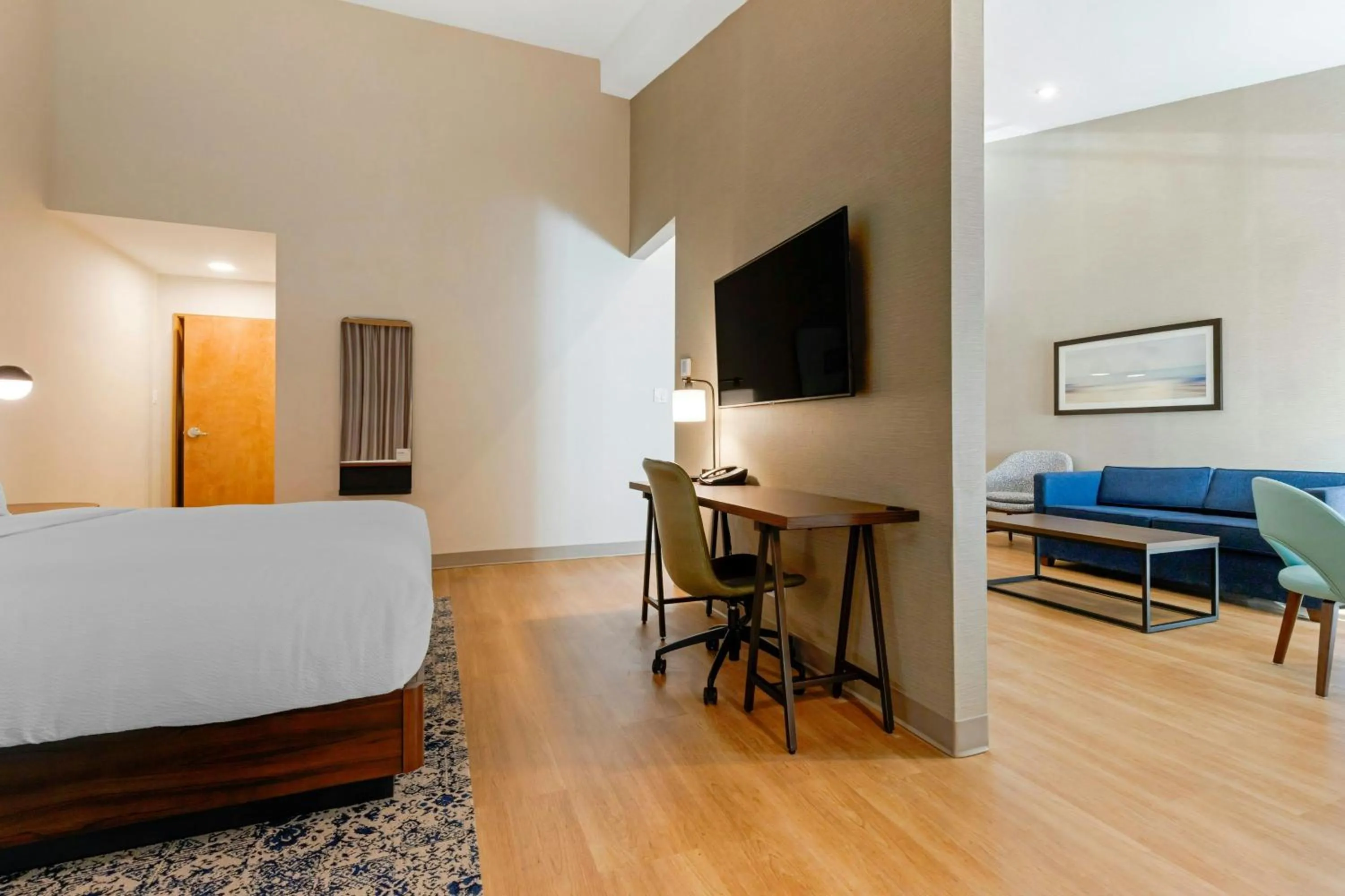 Bedroom, Bed in Four Points by Sheraton Myrtle Beach