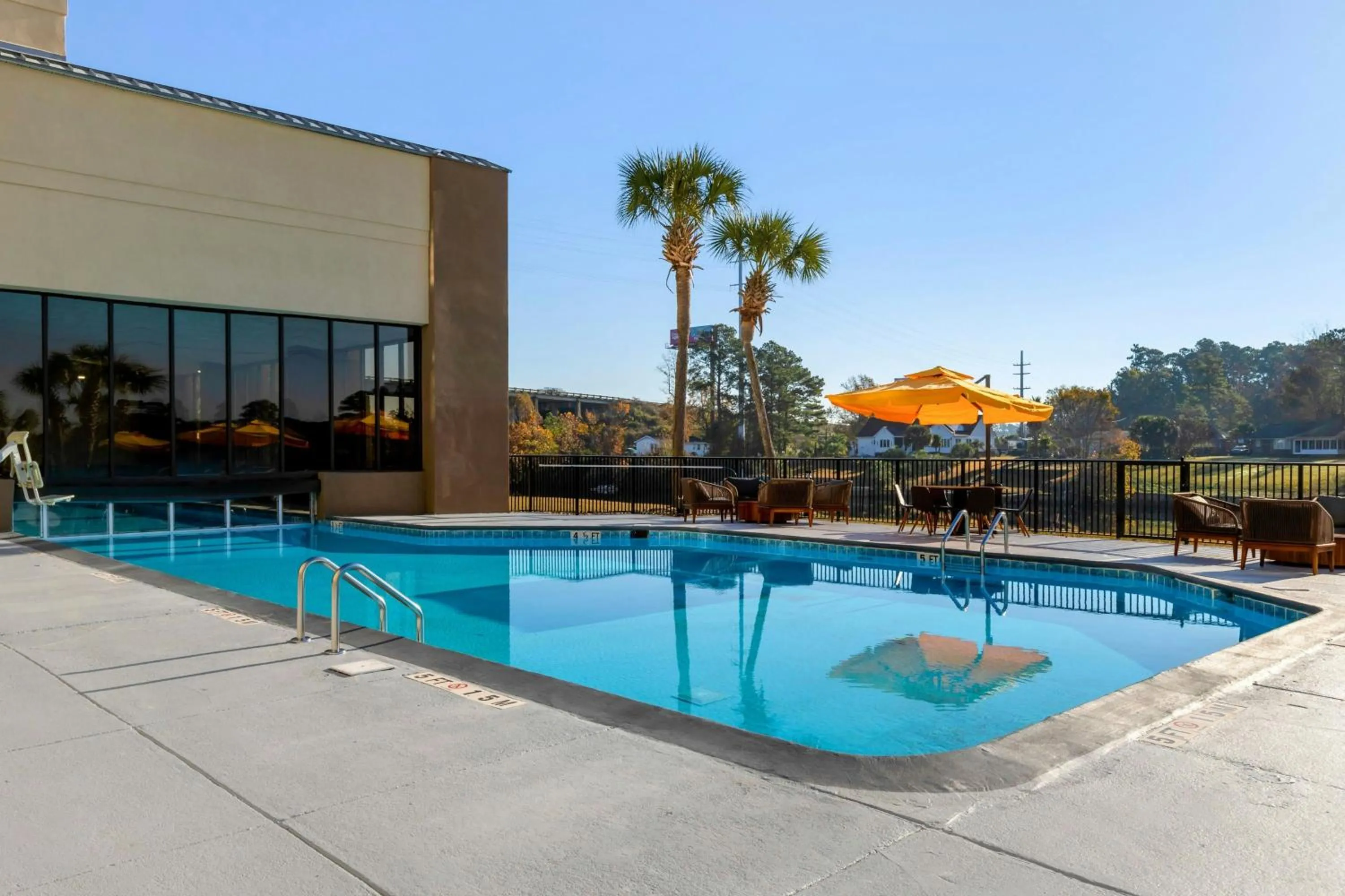 Swimming pool in Four Points by Sheraton Myrtle Beach