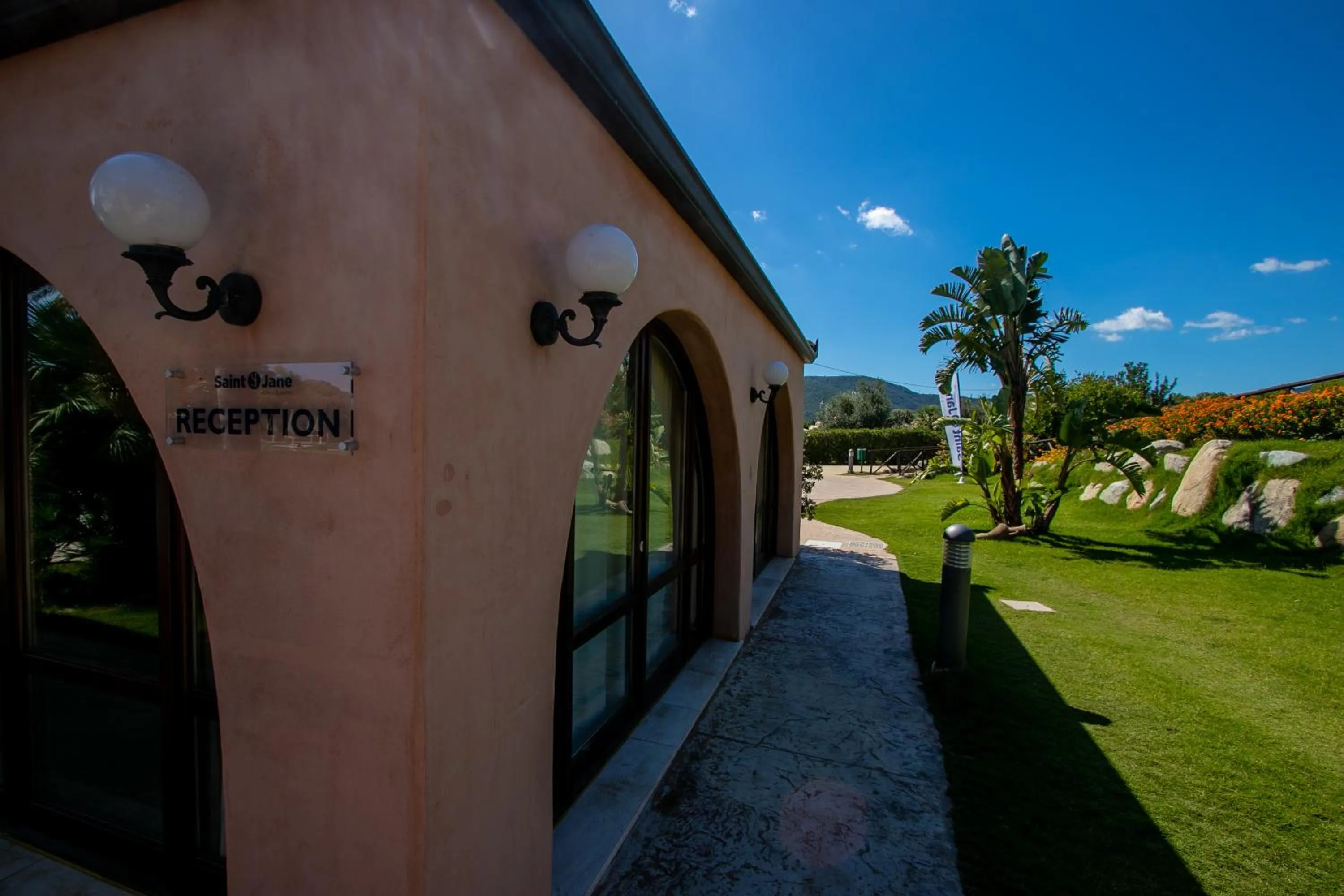 Facade/entrance in Alma Resort