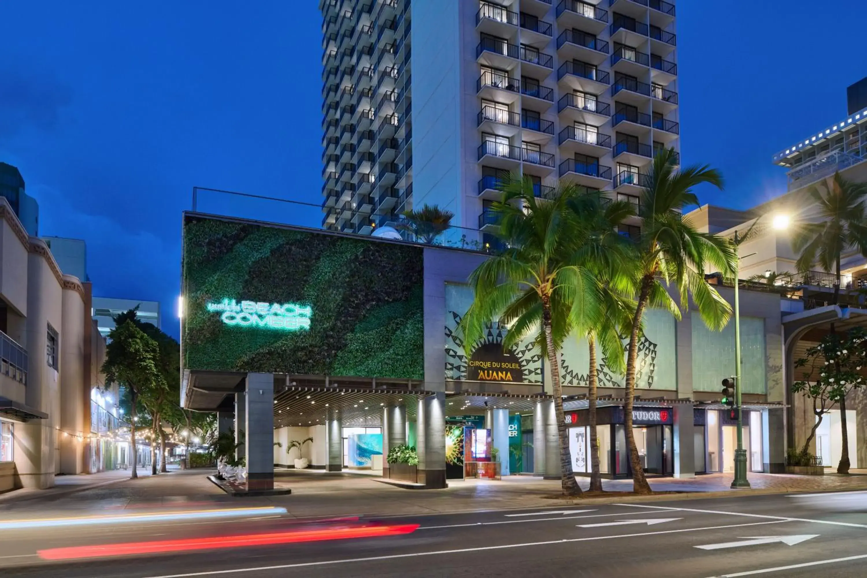 Property building in OUTRIGGER Waikiki Beachcomber Hotel Property building in OUTRIGGER Waikiki Beachcomber Hotel