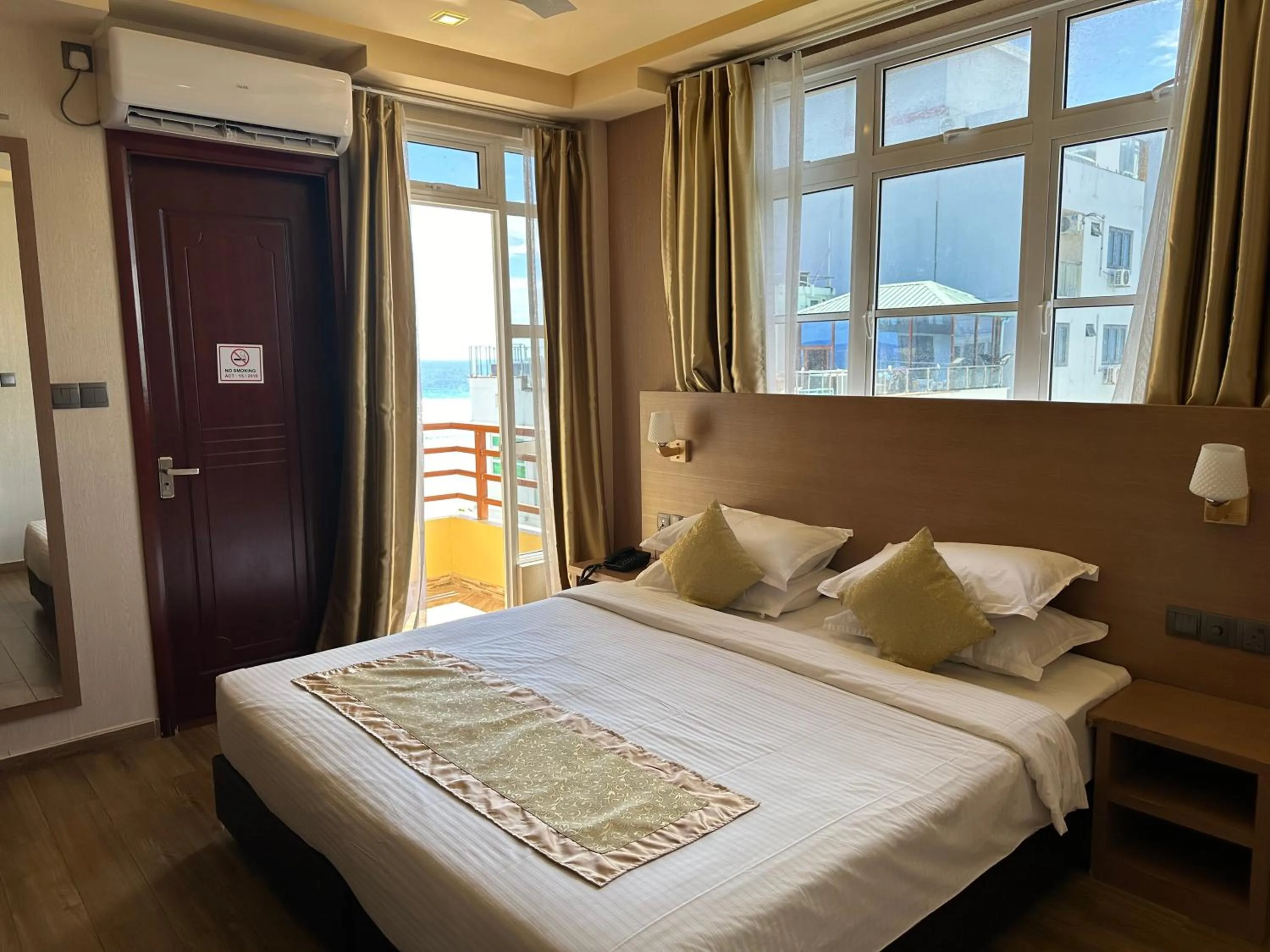 Photo of the whole room, Bed in Three Inn