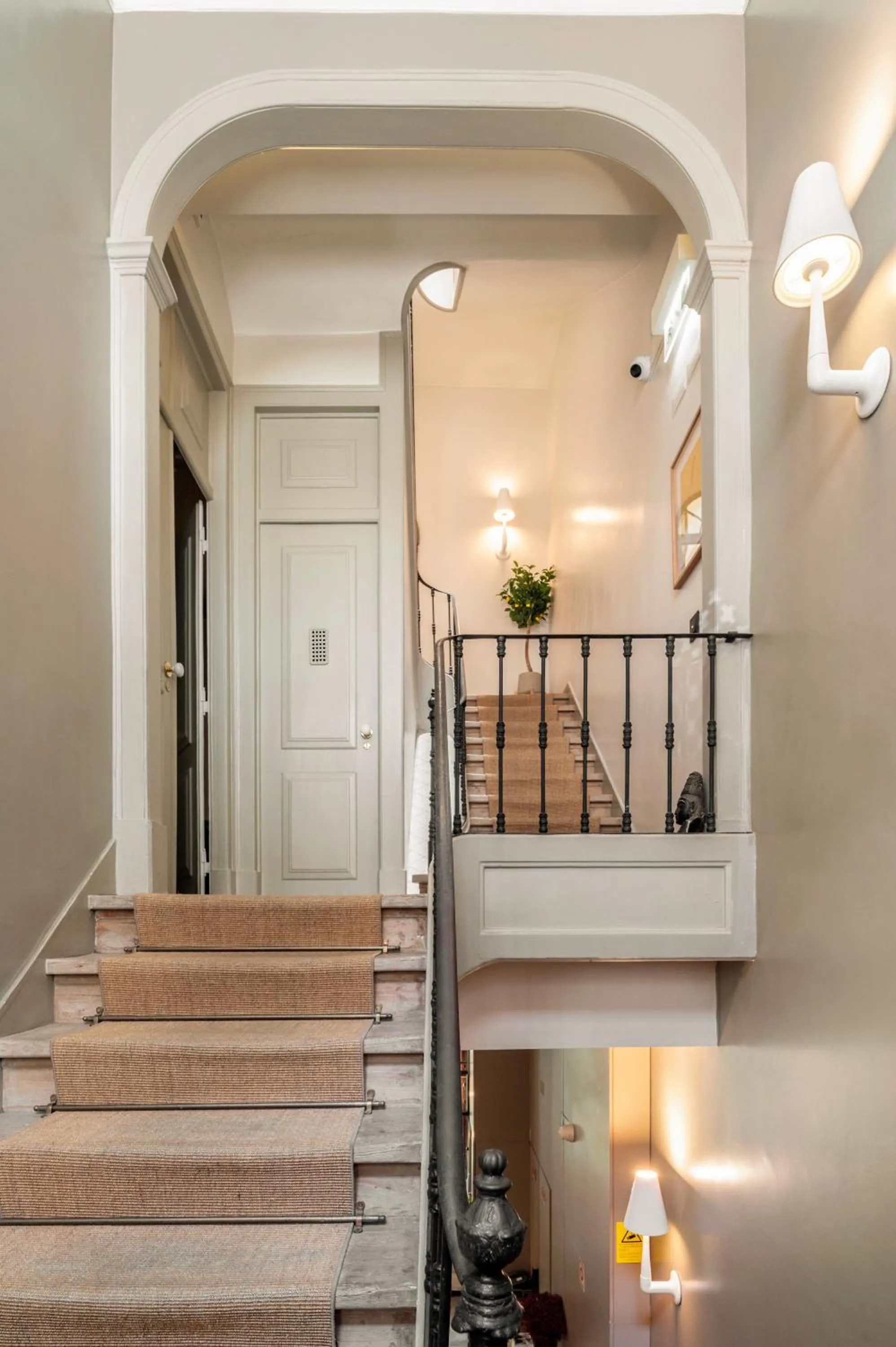 Facade/entrance in Casa das Janelas com Vista