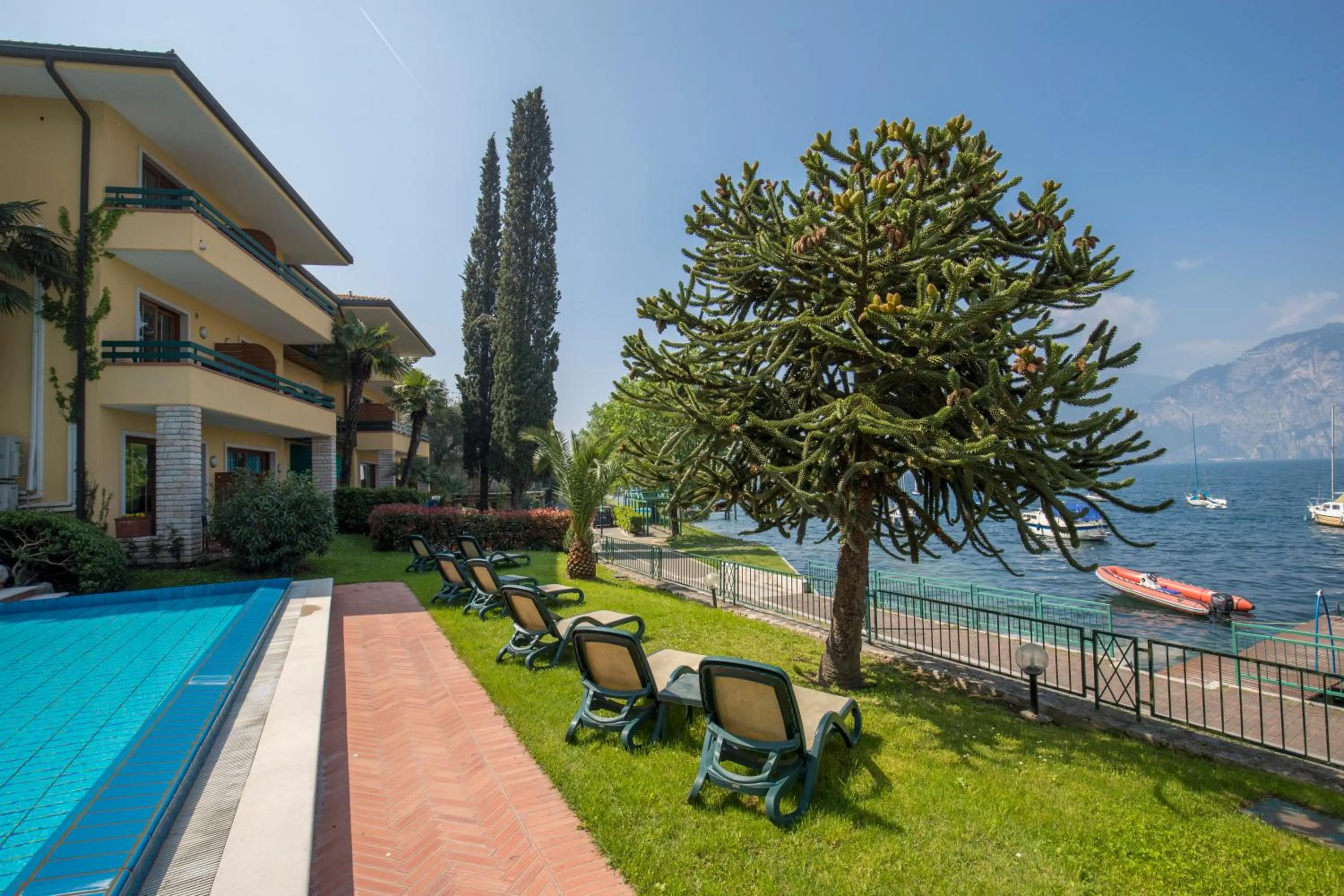 Pool view in Residence Sporting