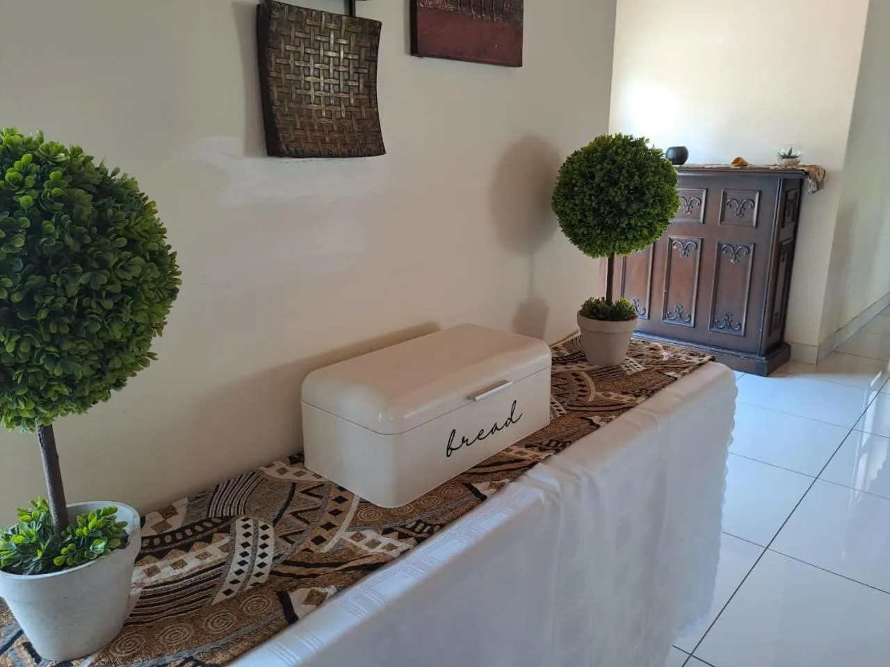 Restaurant/places to eat in Ecotel OR Tambo Airport