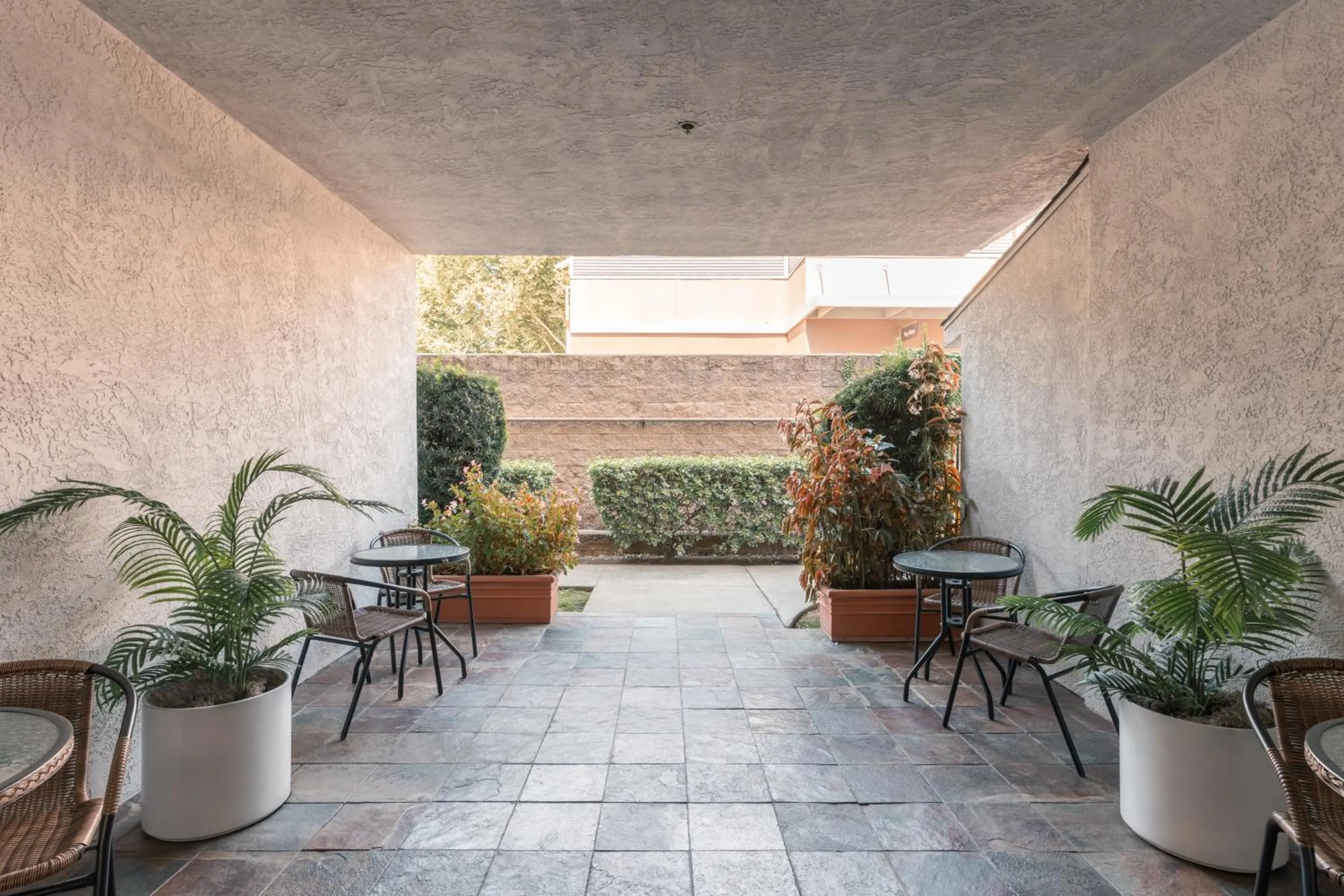 Balcony/Terrace in Governors Inn Hotel Sacramento