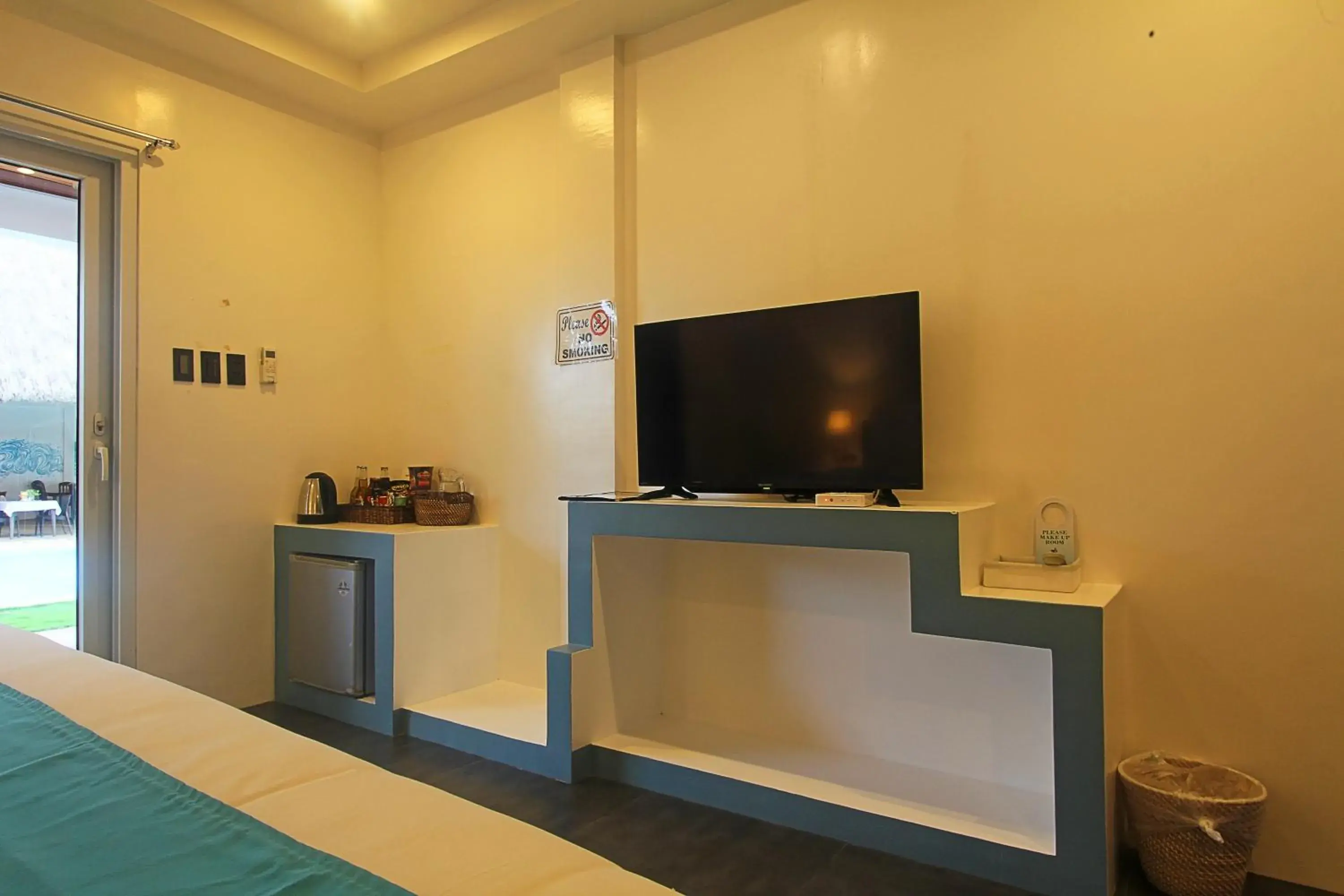 TV and multimedia, Bed in Amihan Resort TV and multimedia, Bed in Amihan Resort