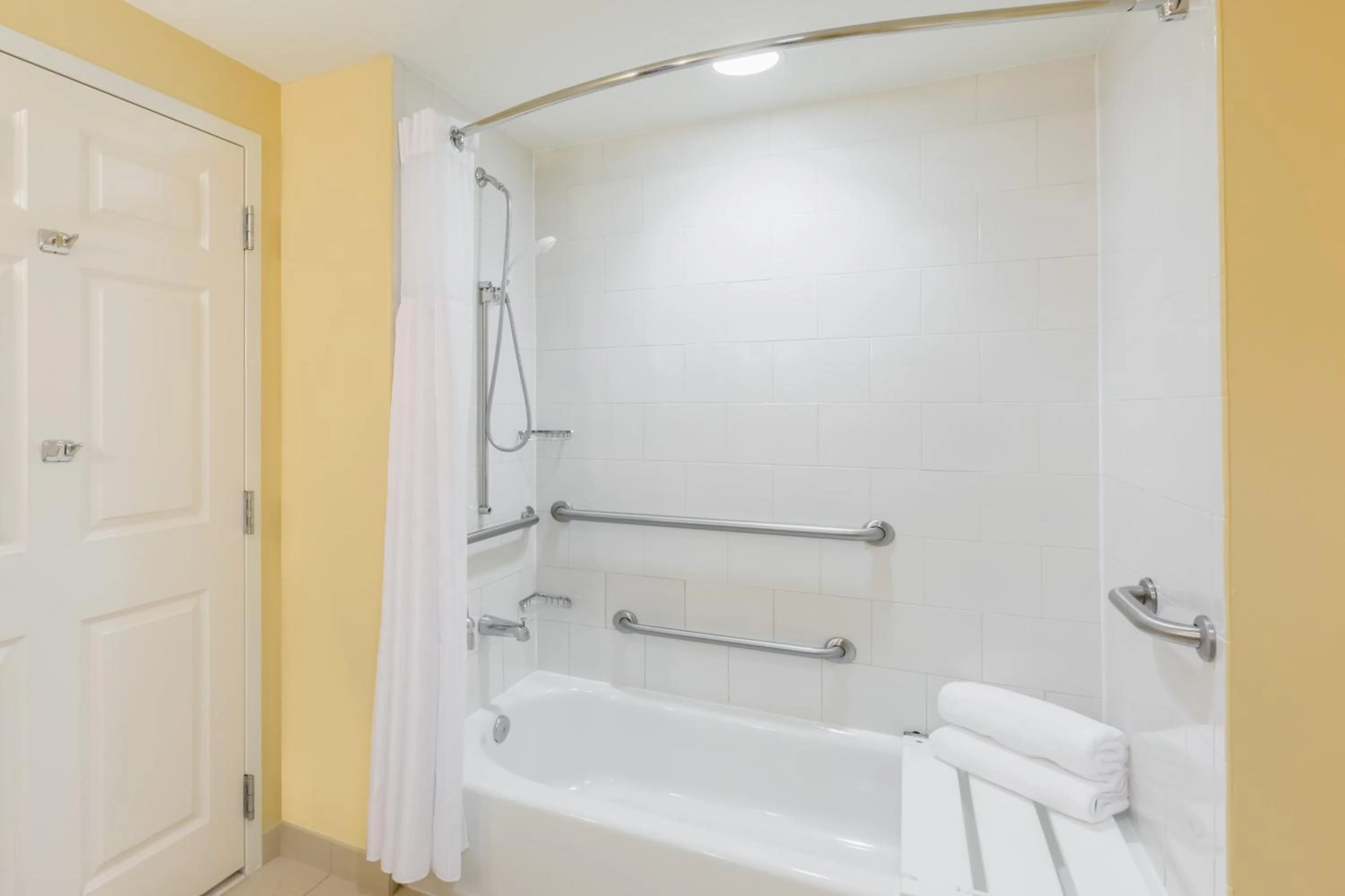 Bathroom in Wyndham Gettysburg Hotel & Conference Center