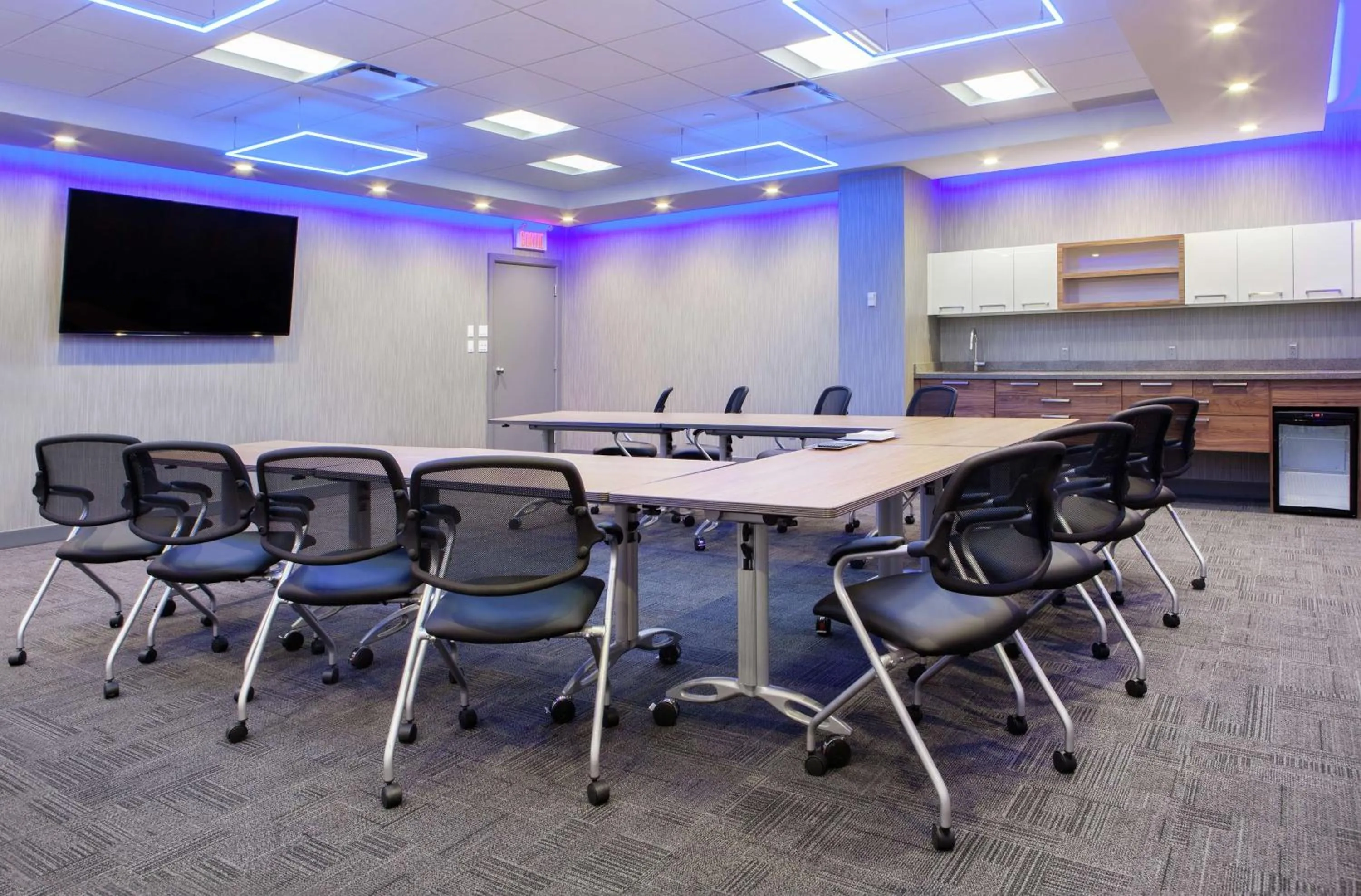 TV and multimedia in Hilton Montreal/Laval