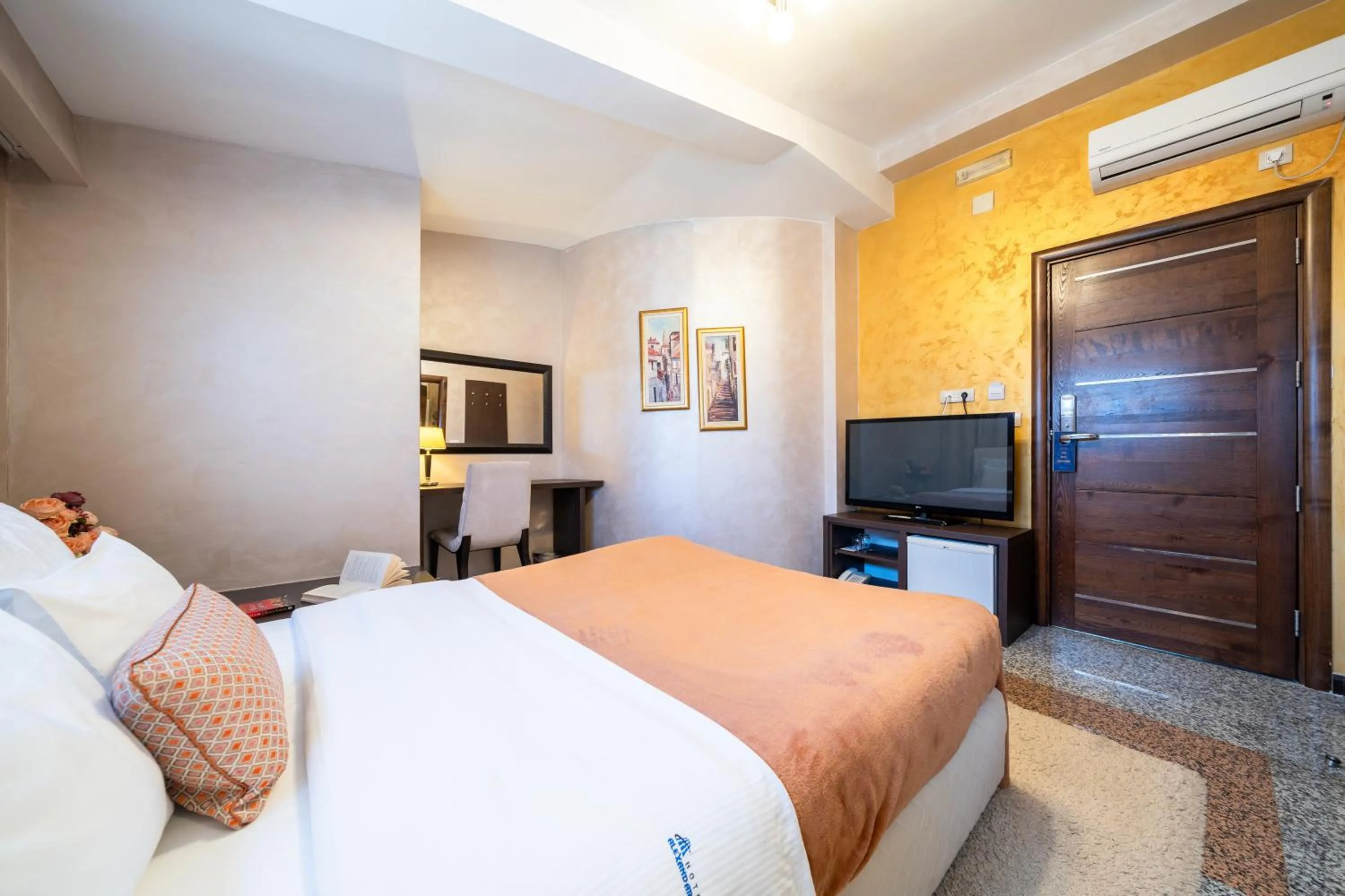 Bed in Hotel Alexandar Lux