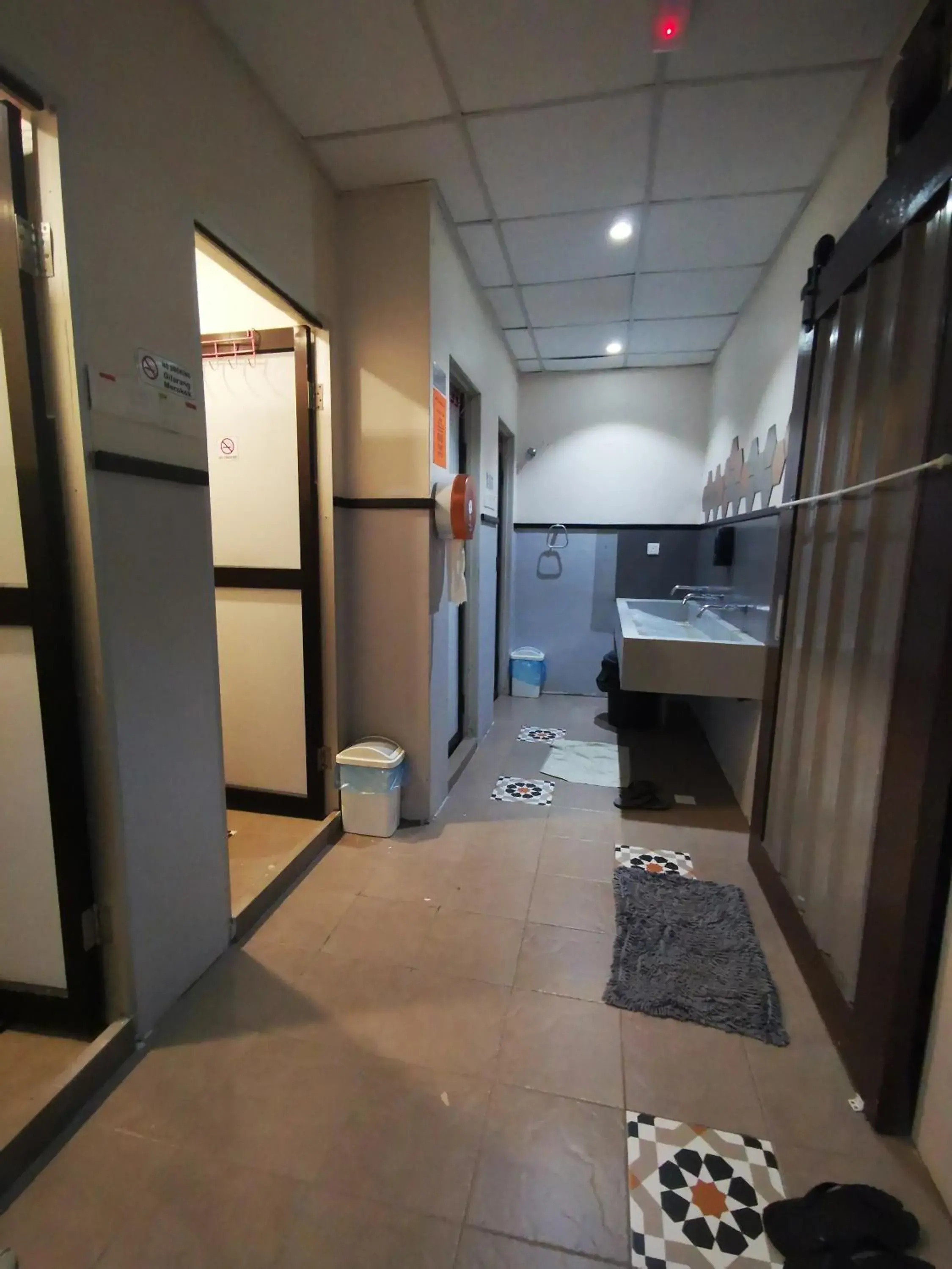 Sleepbox Hotel Sleepbox Hotel