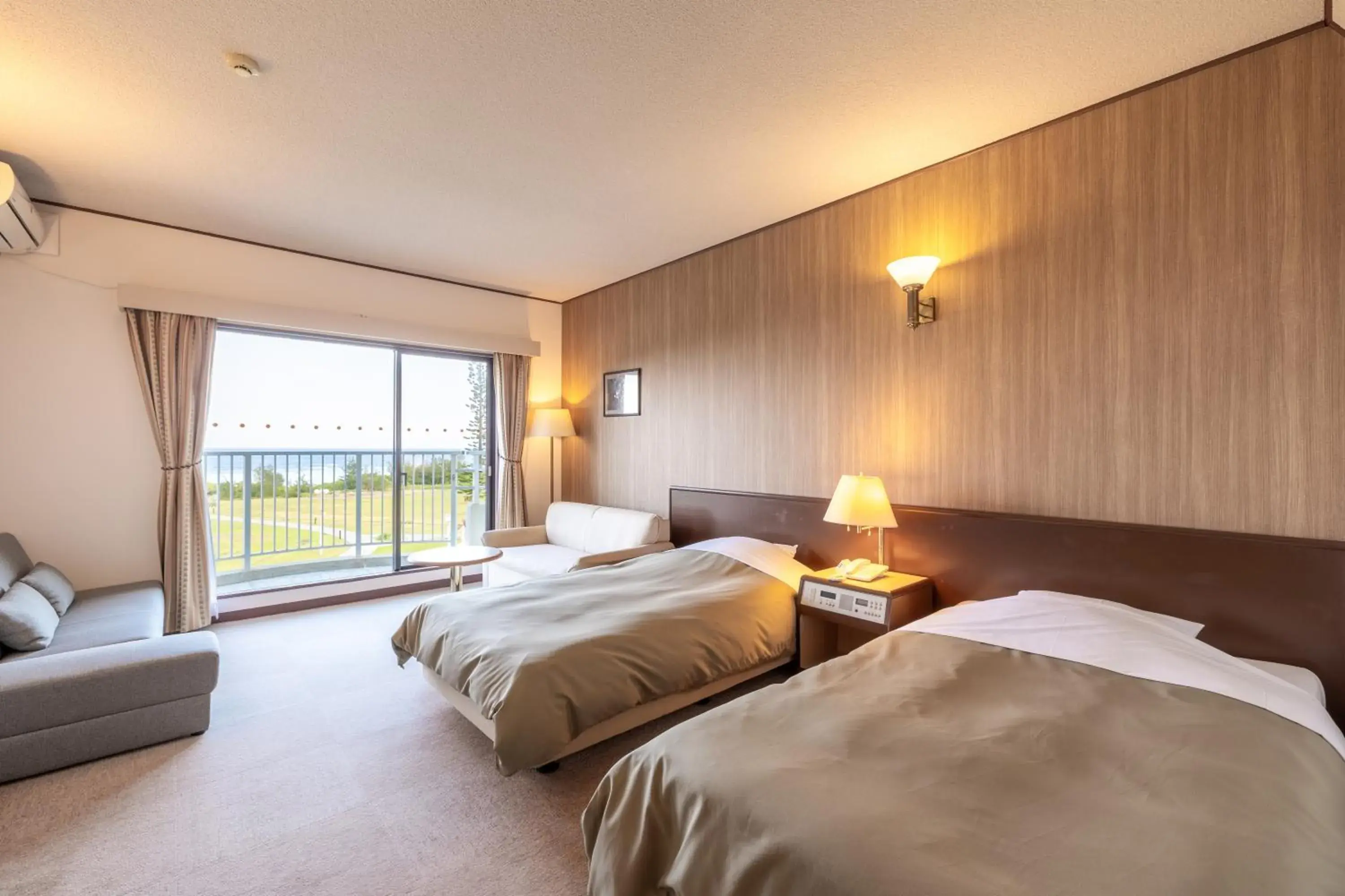 Bed in Coral Palms Bed in Coral Palms