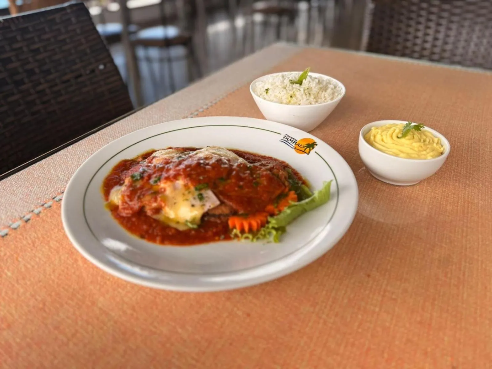 Restaurant/places to eat in Pousada Tambaú