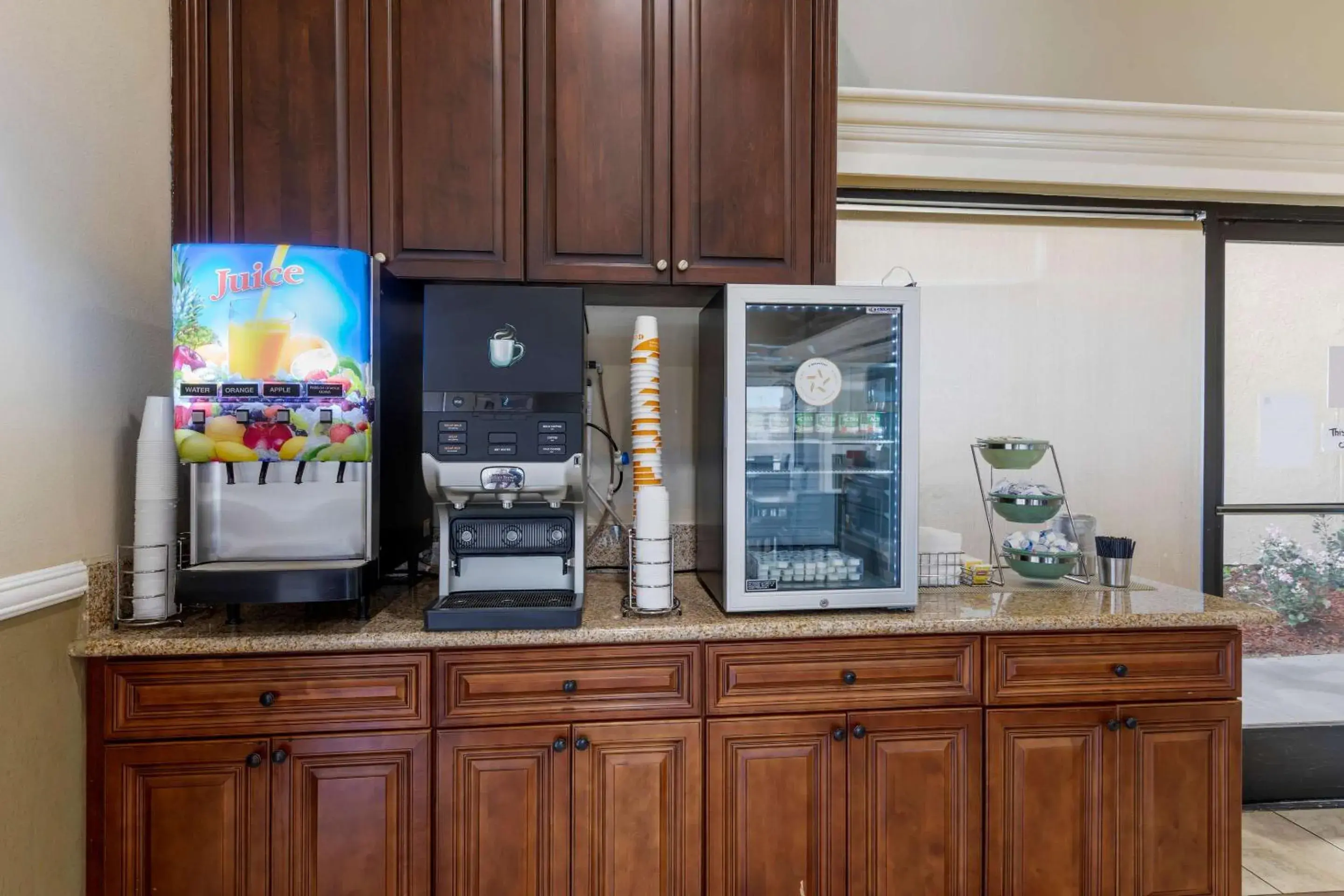 Breakfast in Quality Inn Long Beach - Signal Hill Breakfast in Quality Inn Long Beach - Signal Hill