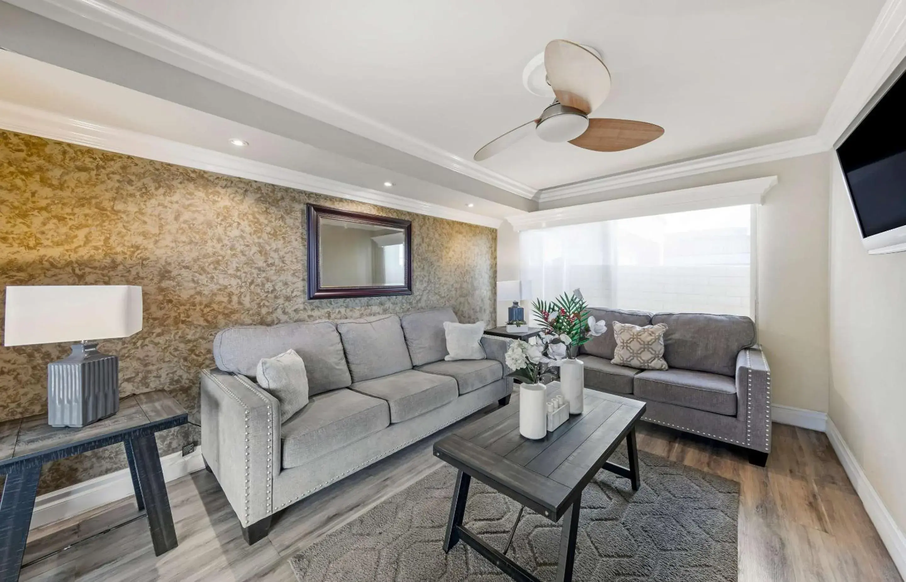 Lobby or reception in Quality Inn Long Beach - Signal Hill Lobby or reception in Quality Inn Long Beach - Signal Hill