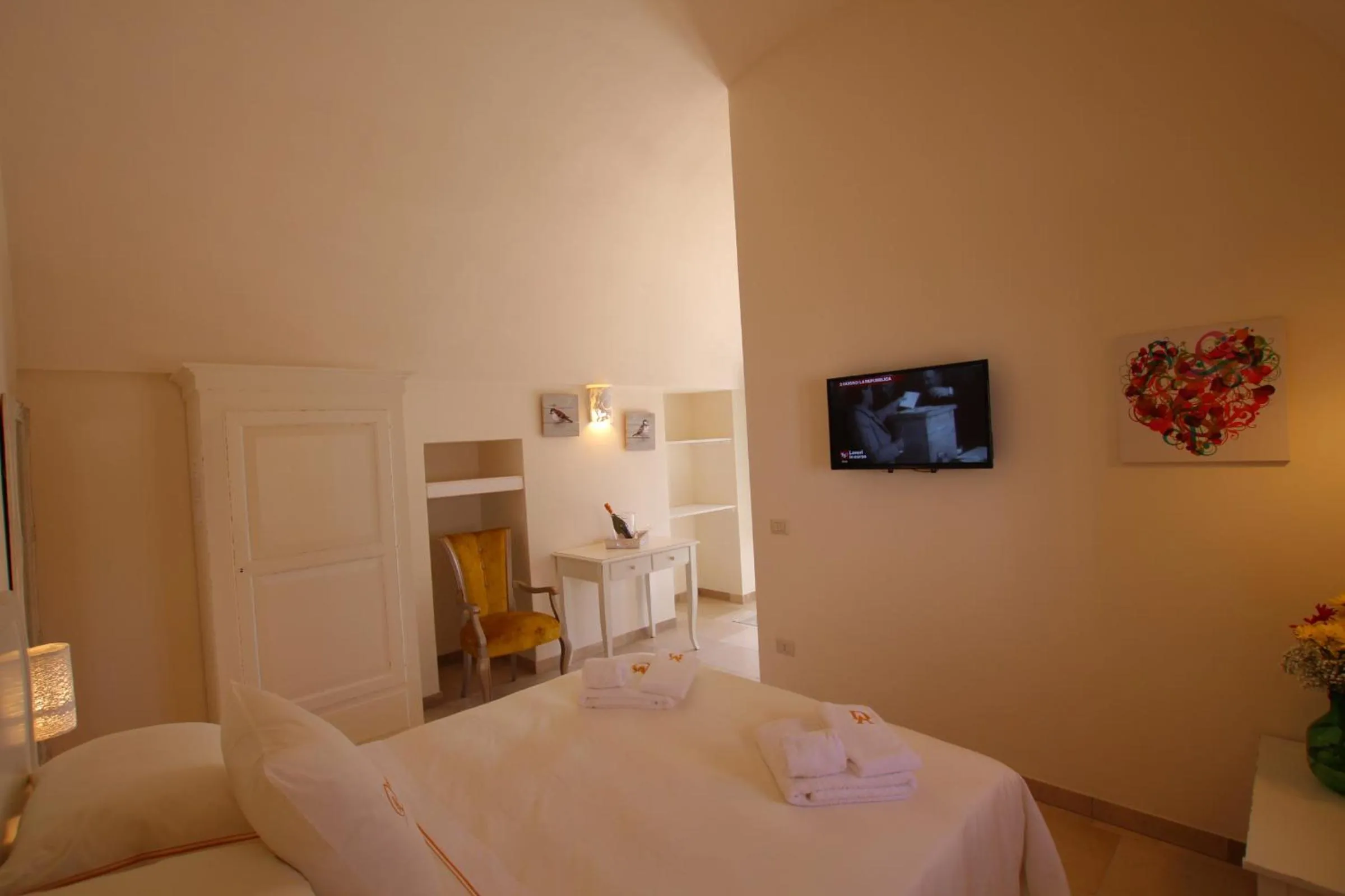Photo of the whole room, Bed in Vita Dorata - rural chic