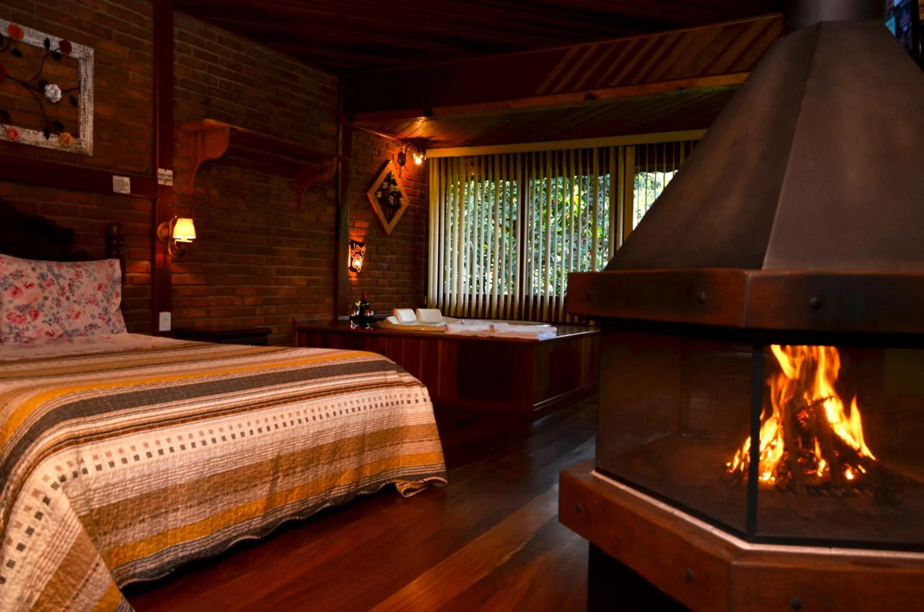 Photo of the whole room, Bed in Pousada do Mirante