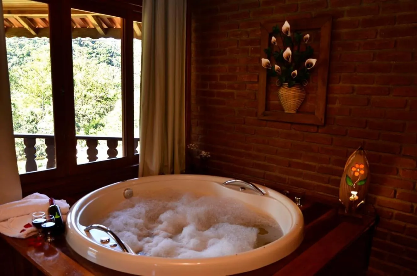 Hot Tub in Pousada do Mirante