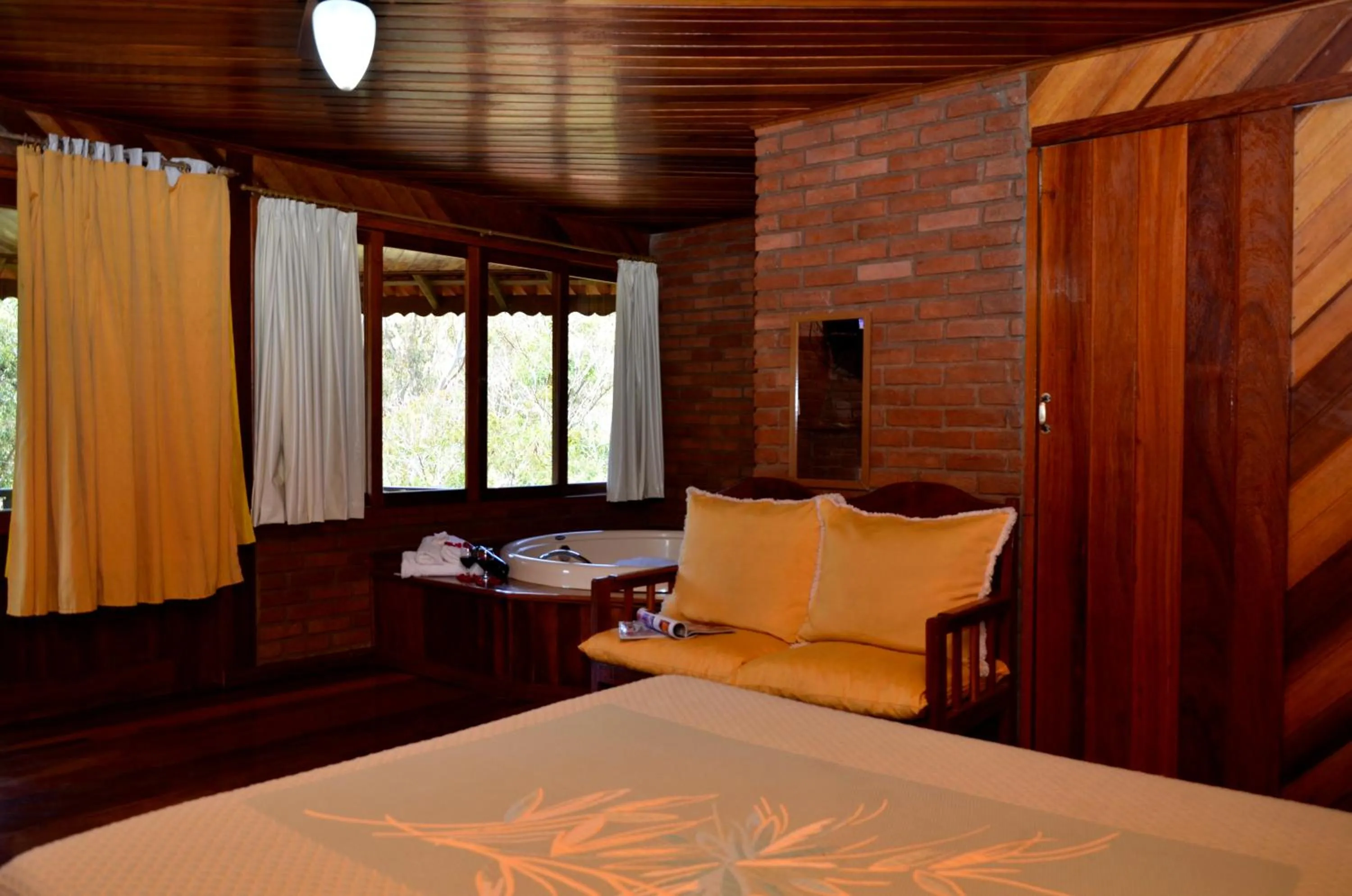 Photo of the whole room, Bed in Pousada do Mirante