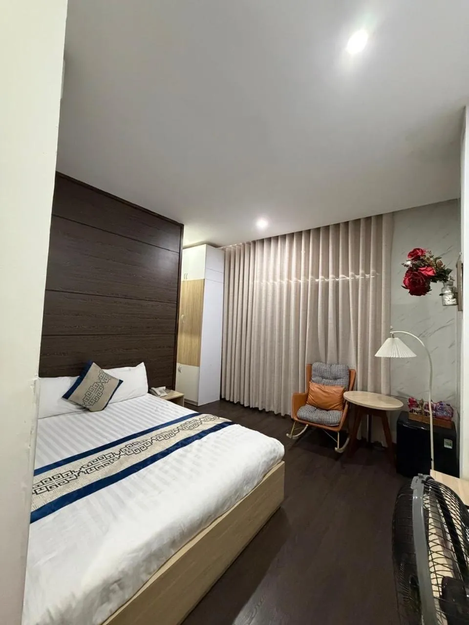 Bed in Phi Long Hotel