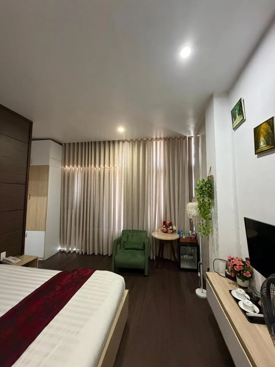 Bed in Phi Long Hotel