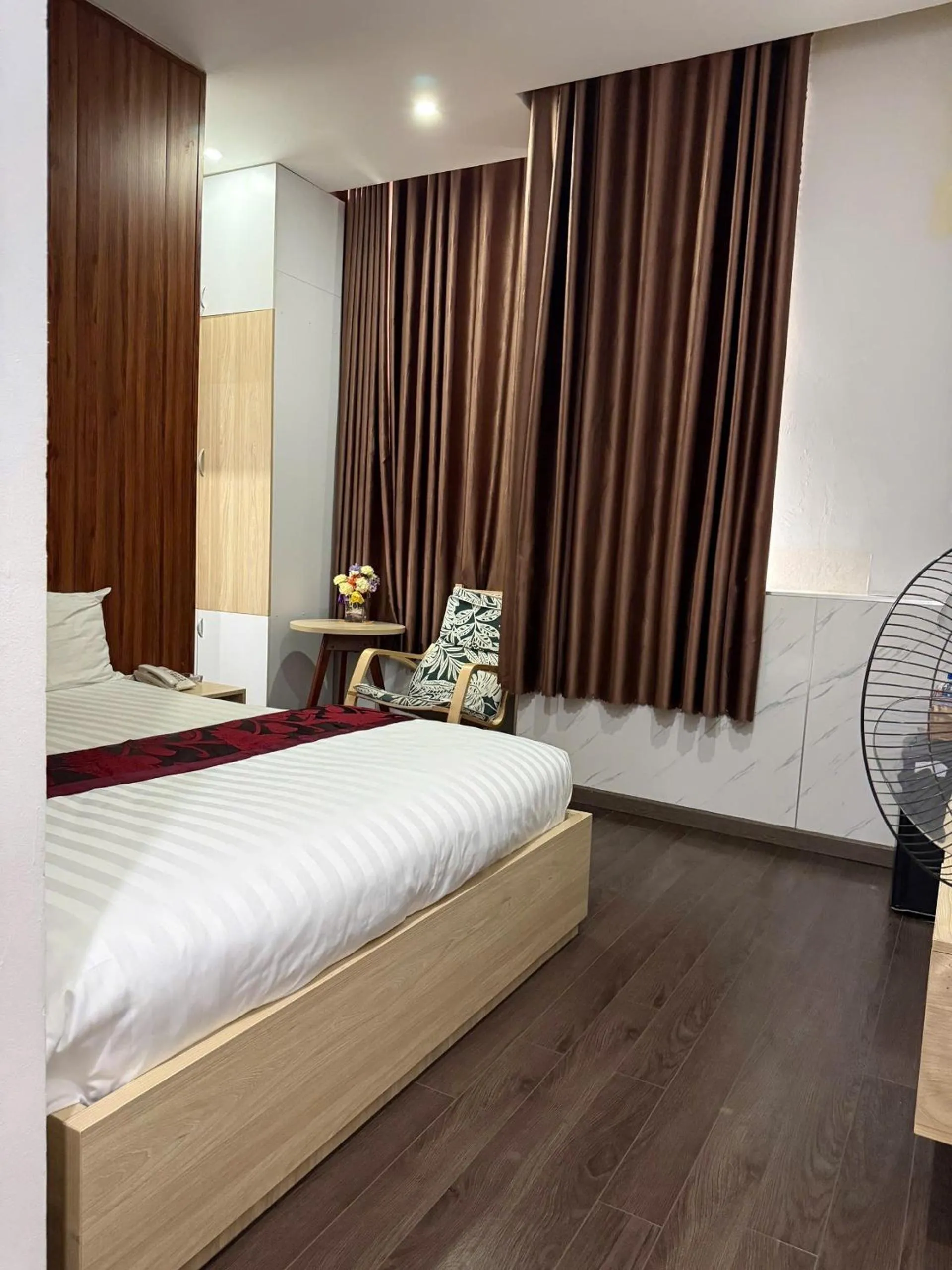 Bed in Phi Long Hotel