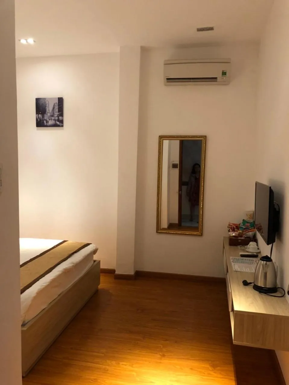 Bed in Phi Long Hotel