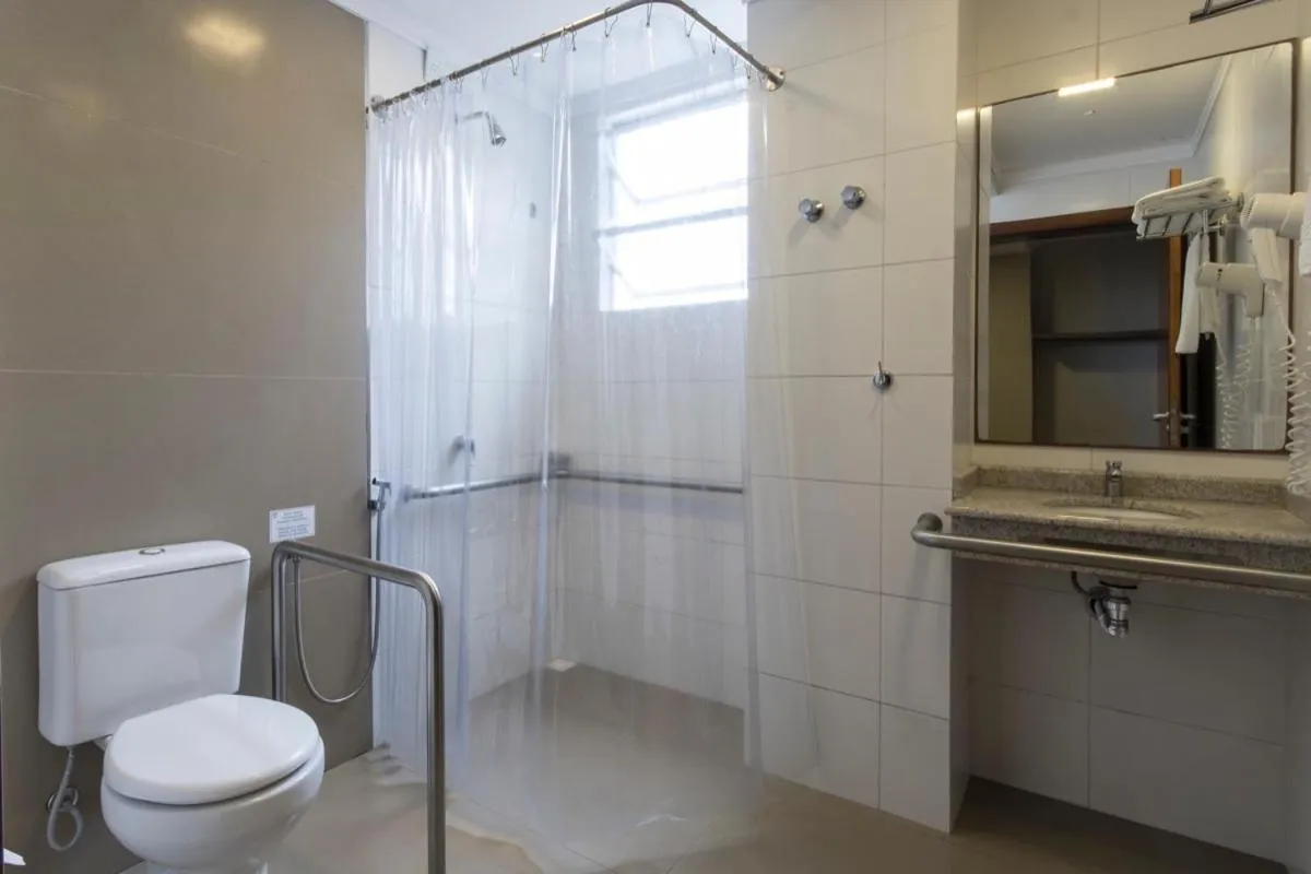 Shower in Hotel Melo