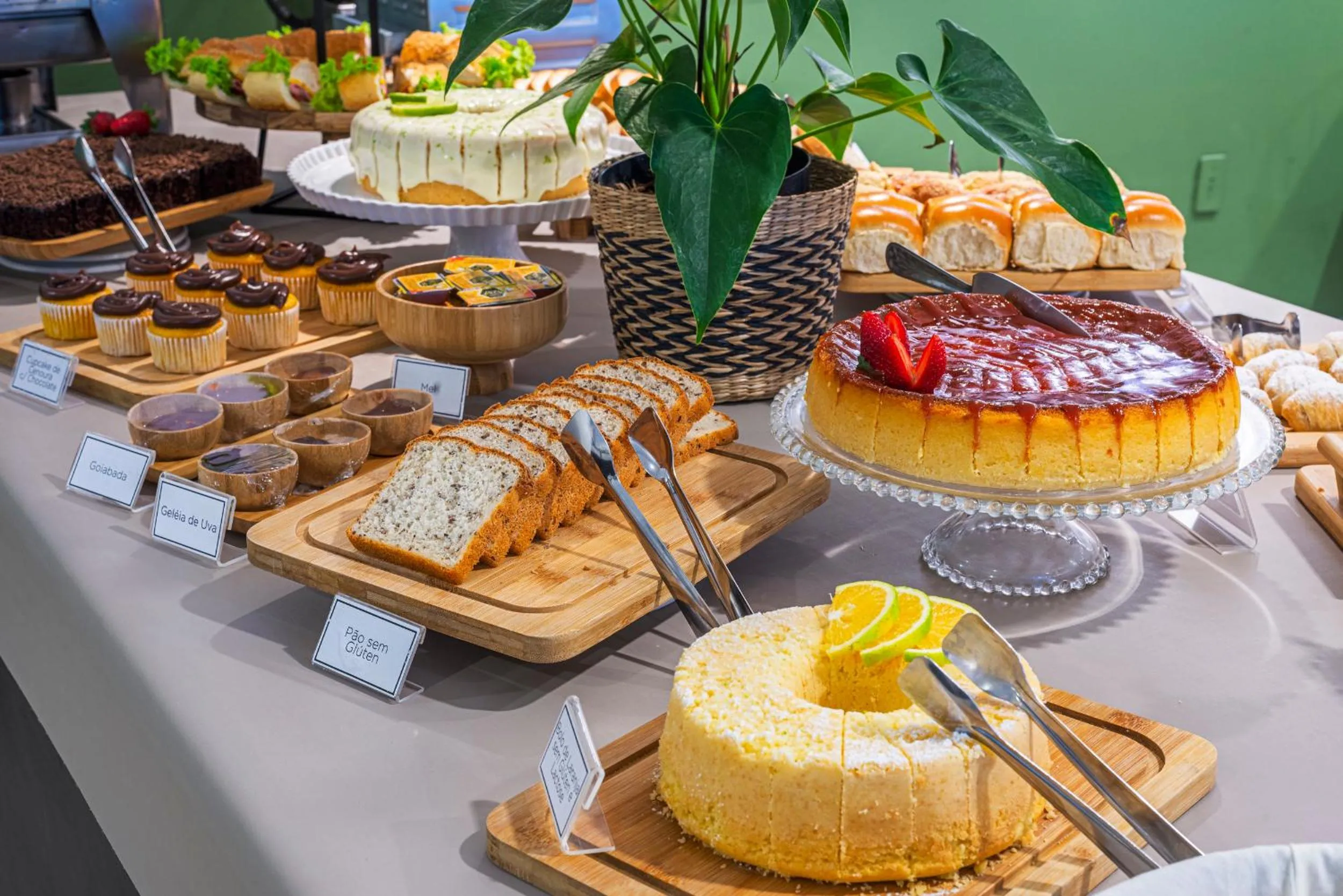 Buffet breakfast in Hotel Melo