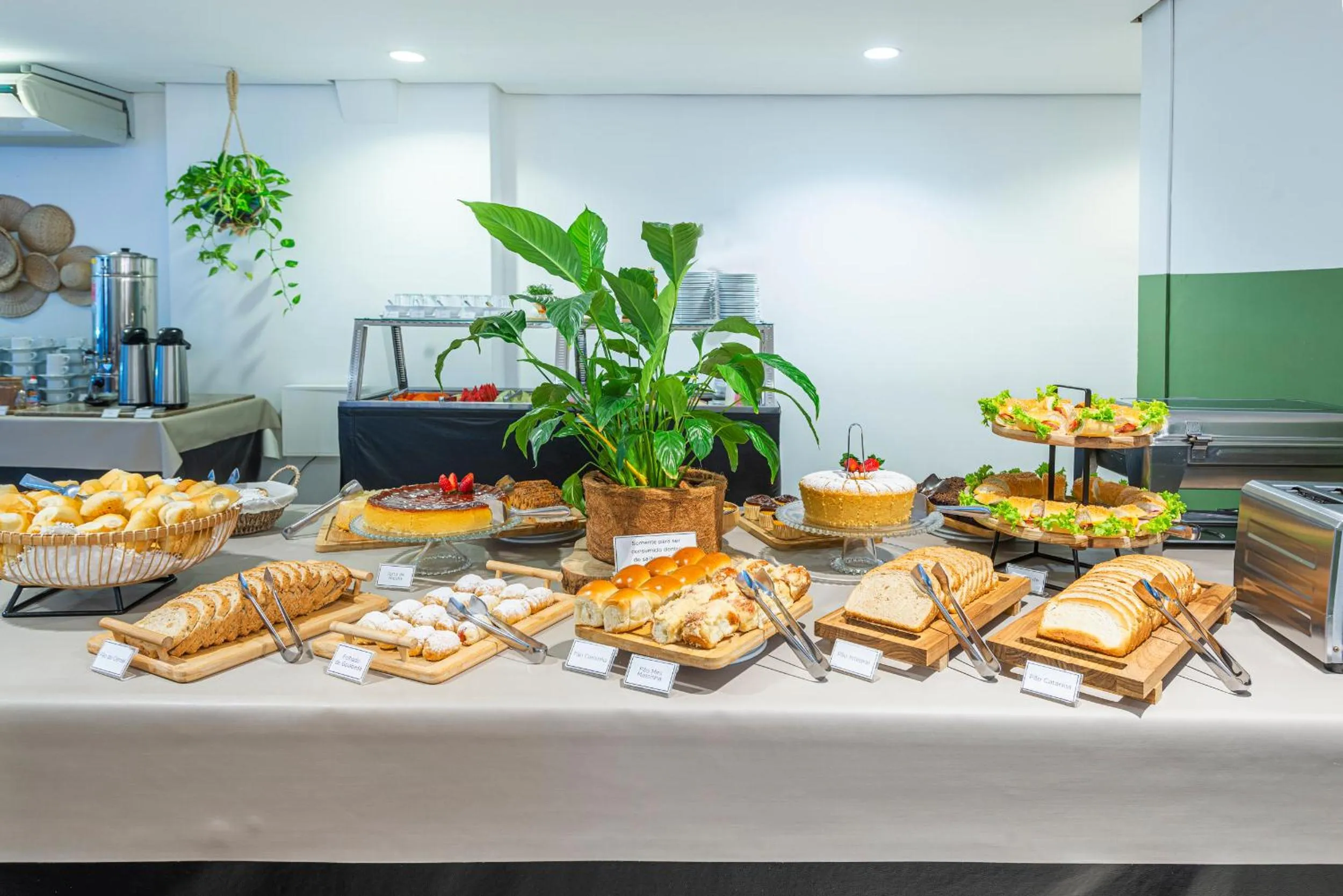 Food and drinks in Hotel Melo