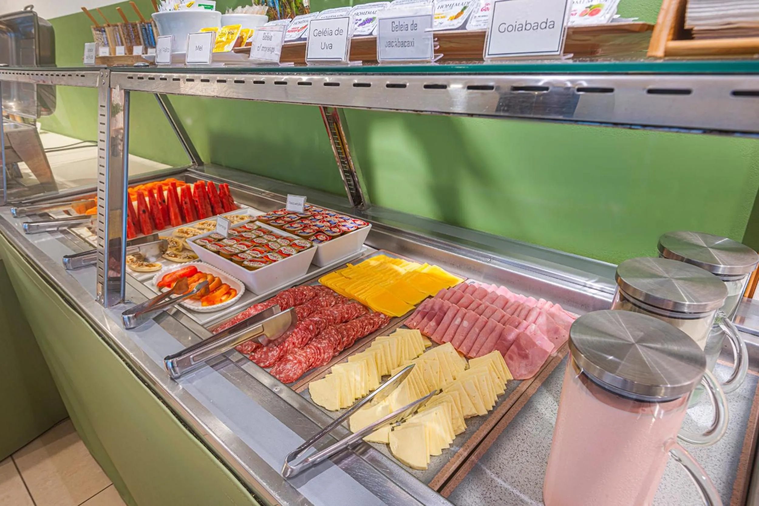 Breakfast in Hotel Melo