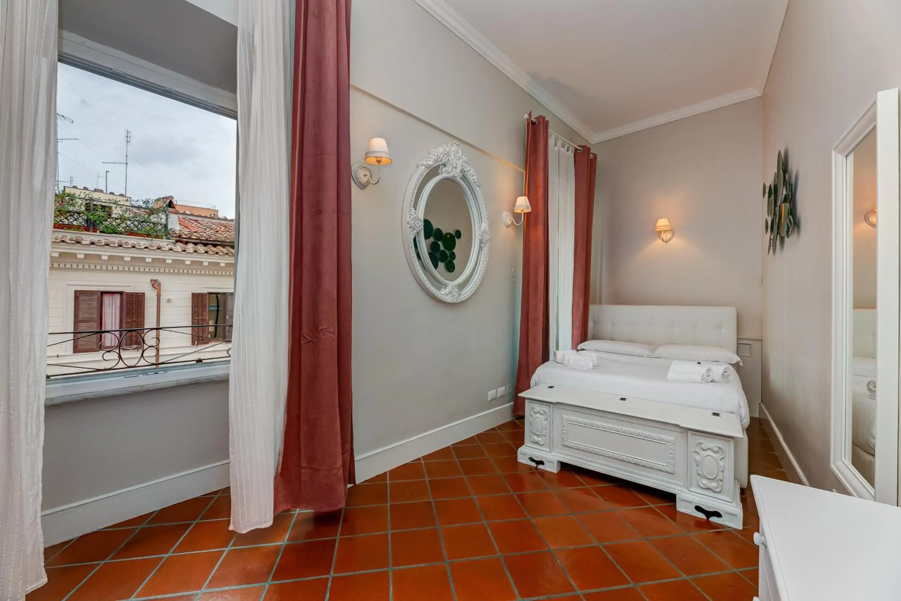 Pantheon Luxury House Pantheon Luxury House