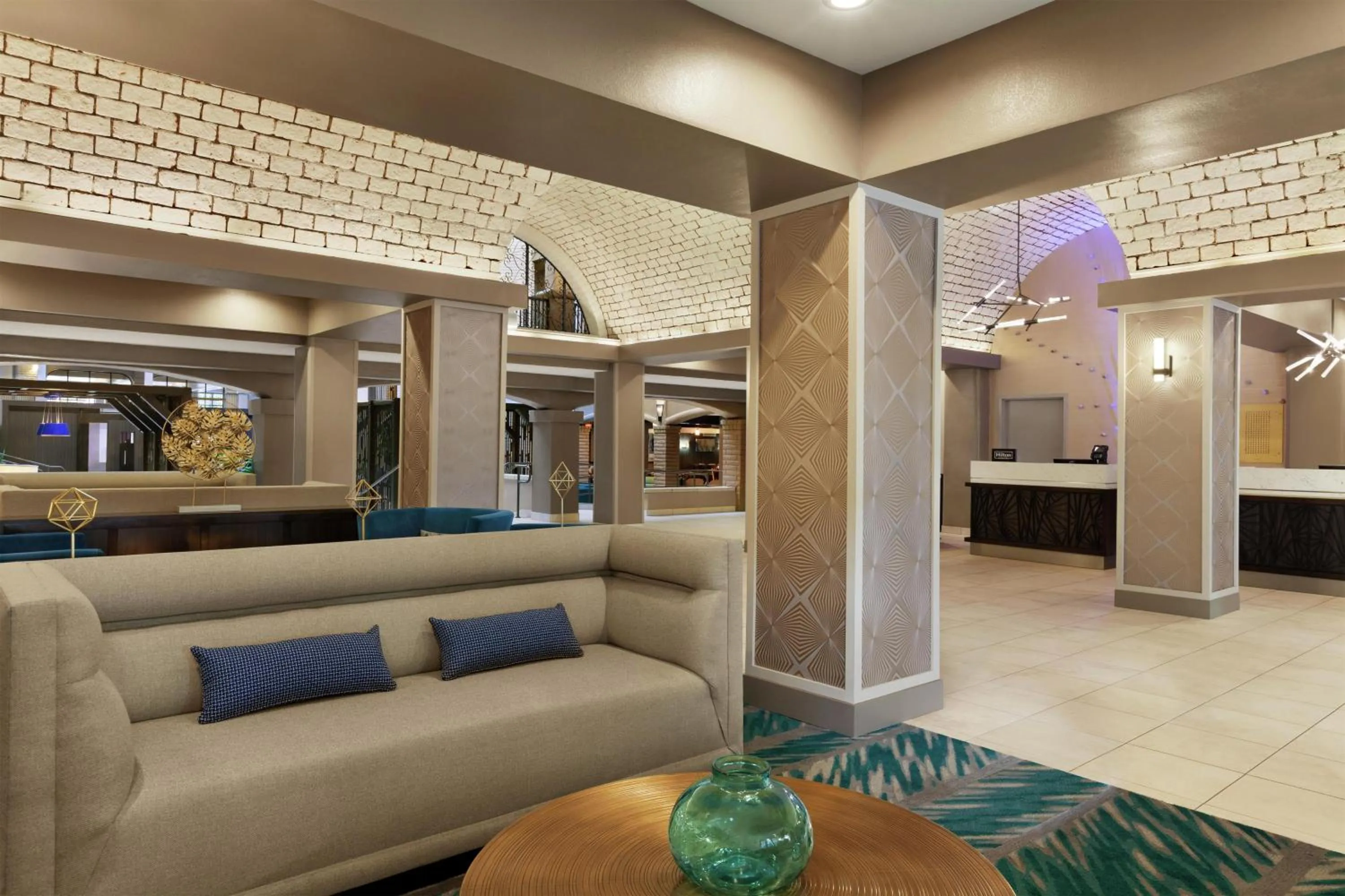 Lobby or reception in Embassy Suites by Hilton Arcadia-Pasadena Area
