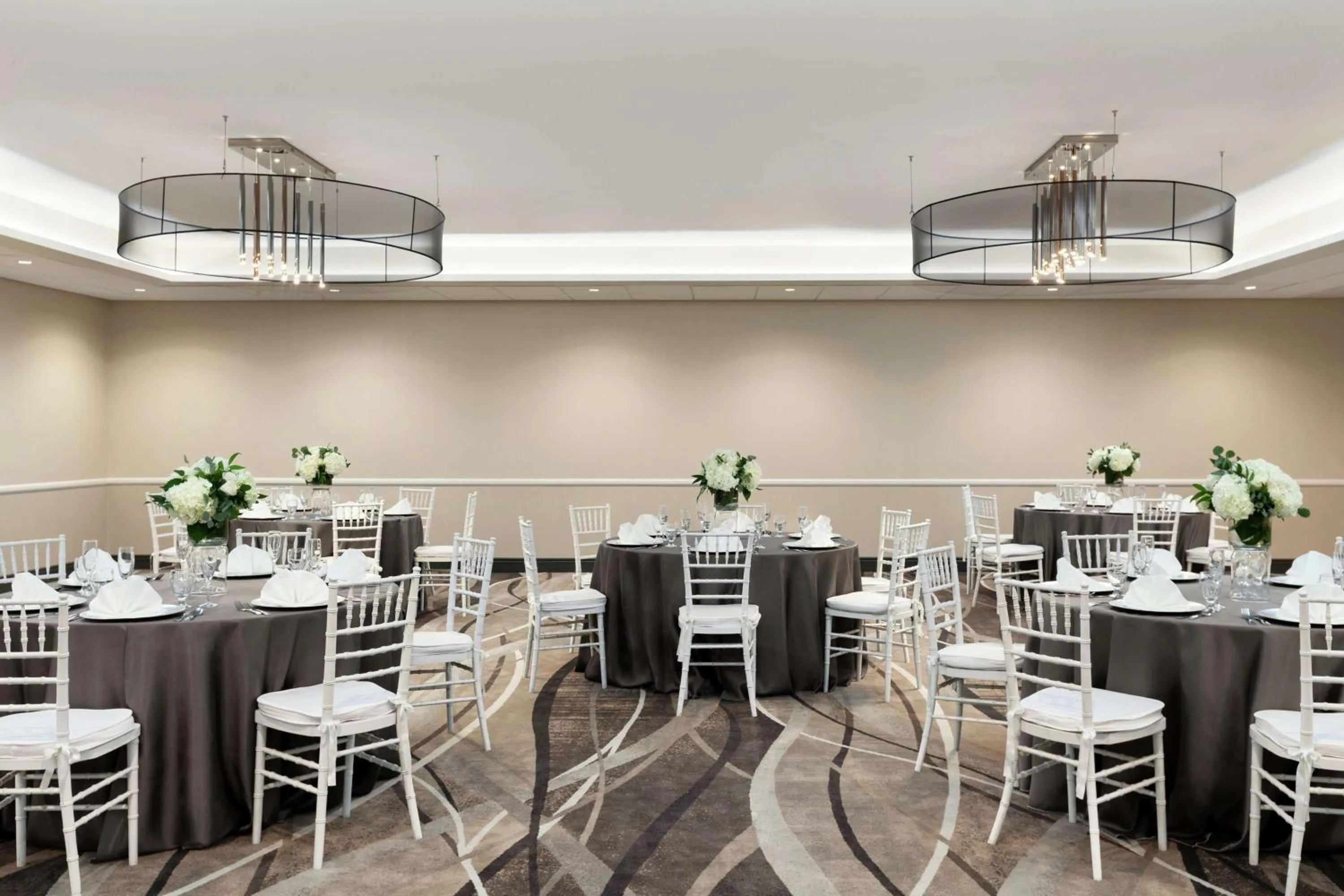 Meeting/conference room in Embassy Suites by Hilton Arcadia-Pasadena Area