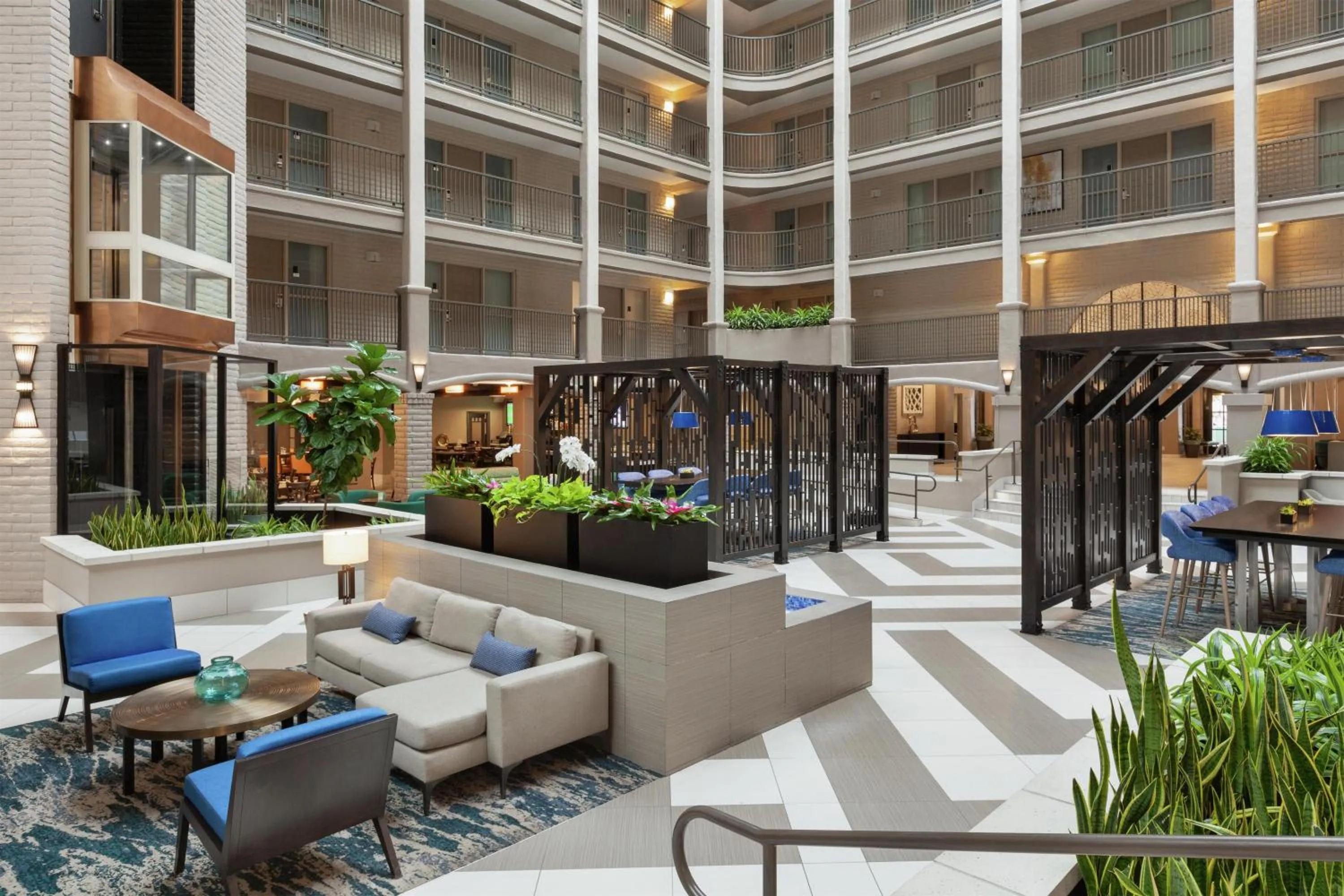 Lobby or reception in Embassy Suites by Hilton Arcadia-Pasadena Area