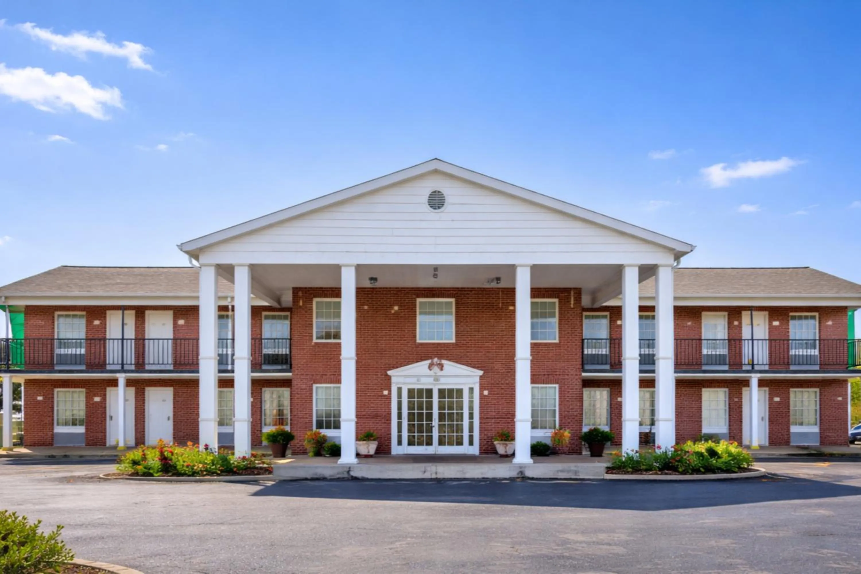 Property building in Capital O First Heritage Inn Rantoul IL I 57